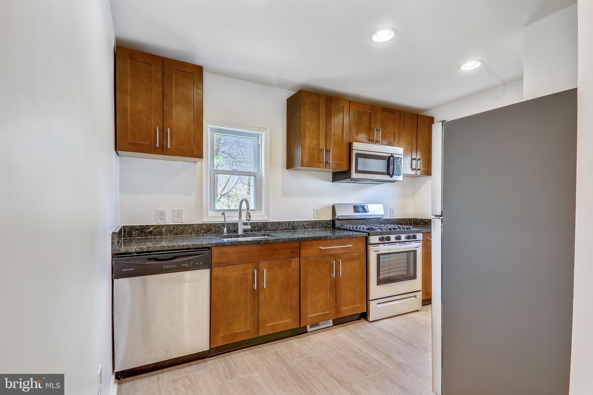VEIRS MILL VILLAGE - Residential