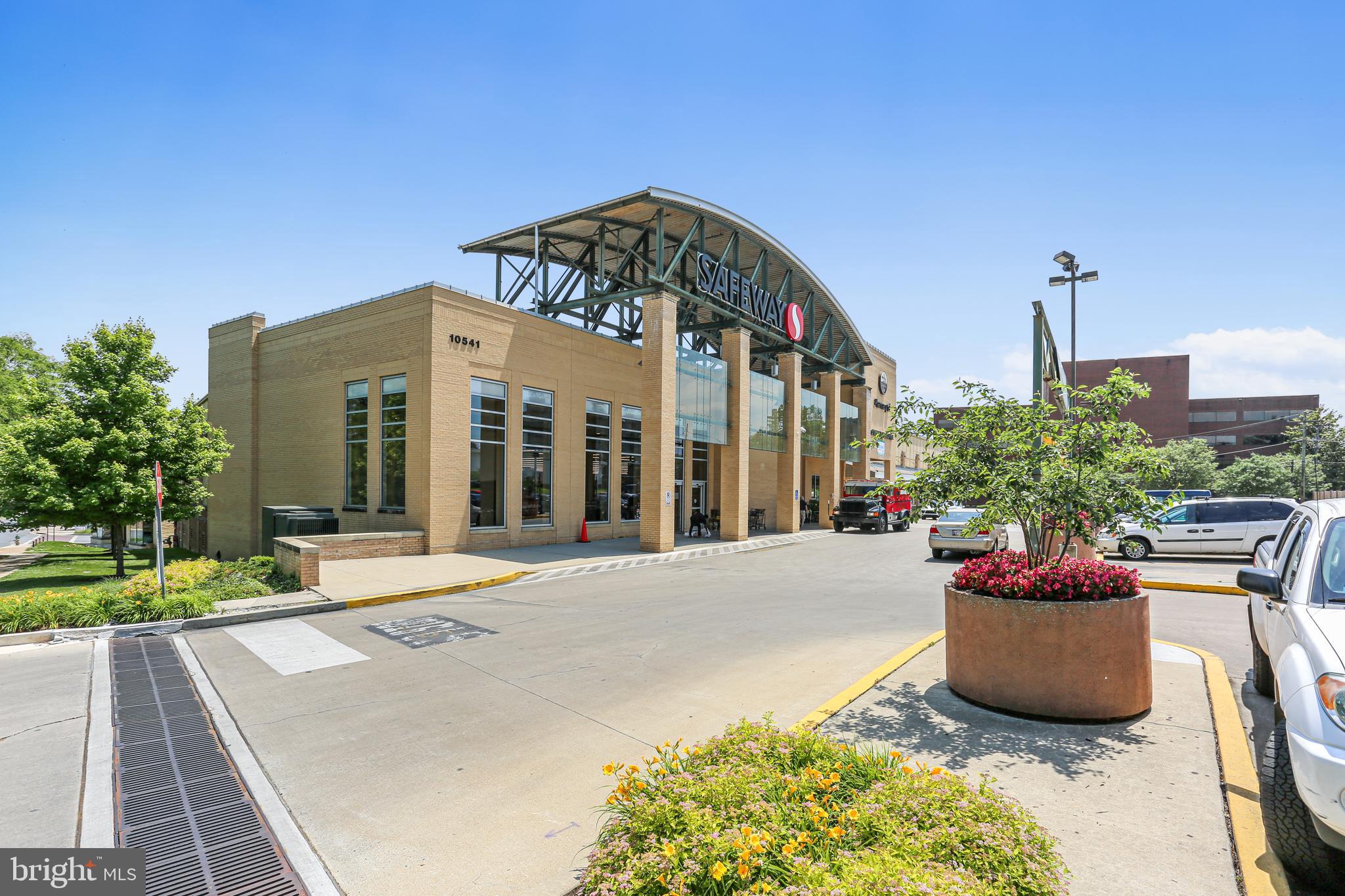 VEIRS MILL VILLAGE - Residential