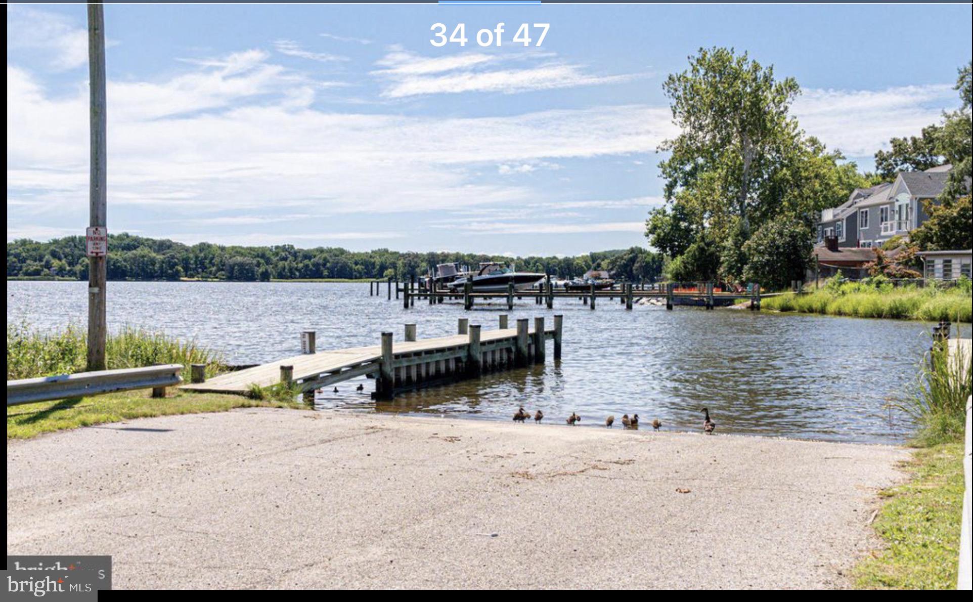 WOODLAND BEACH - Residential