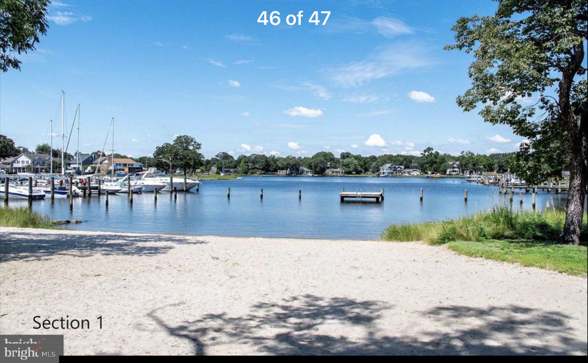 WOODLAND BEACH - Residential