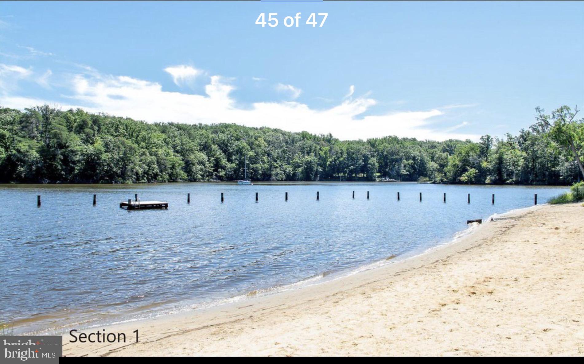 WOODLAND BEACH - Residential