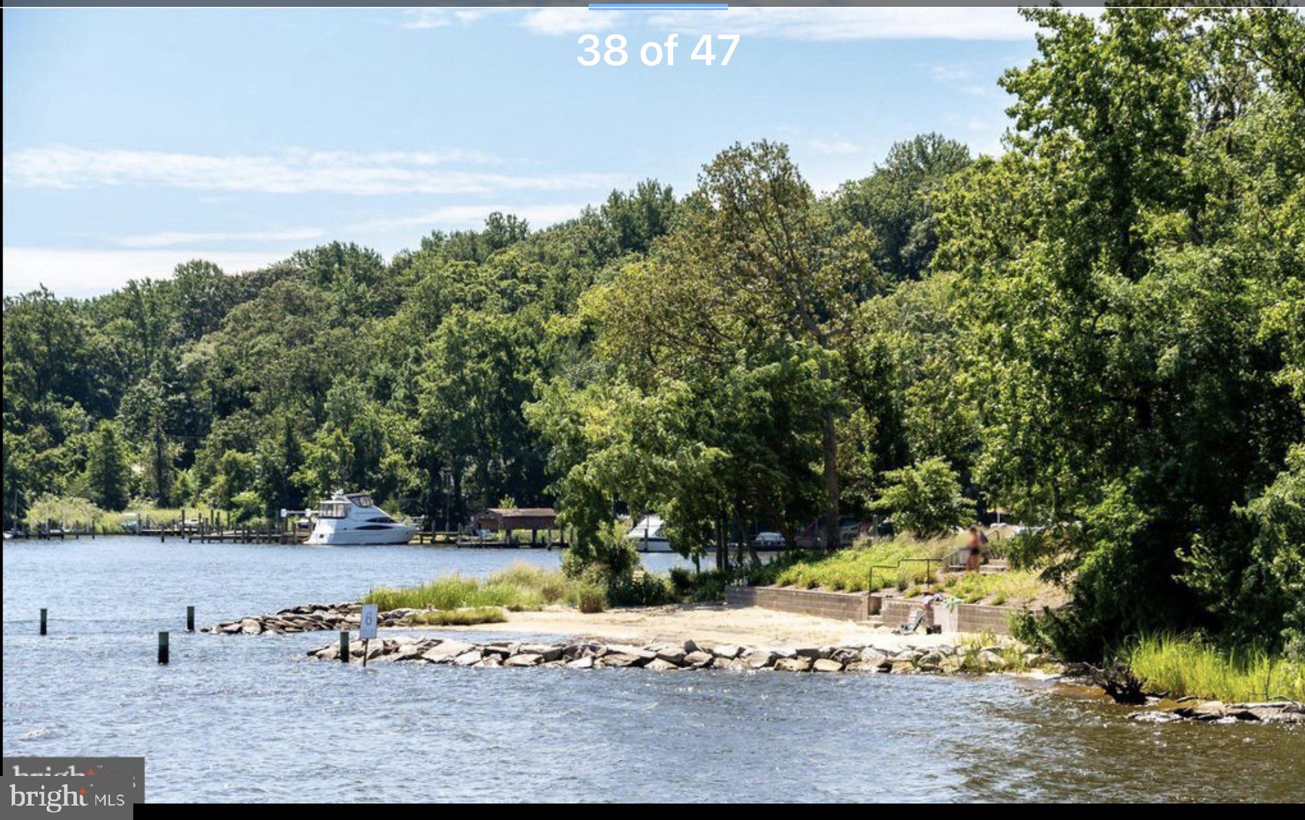 WOODLAND BEACH - Residential