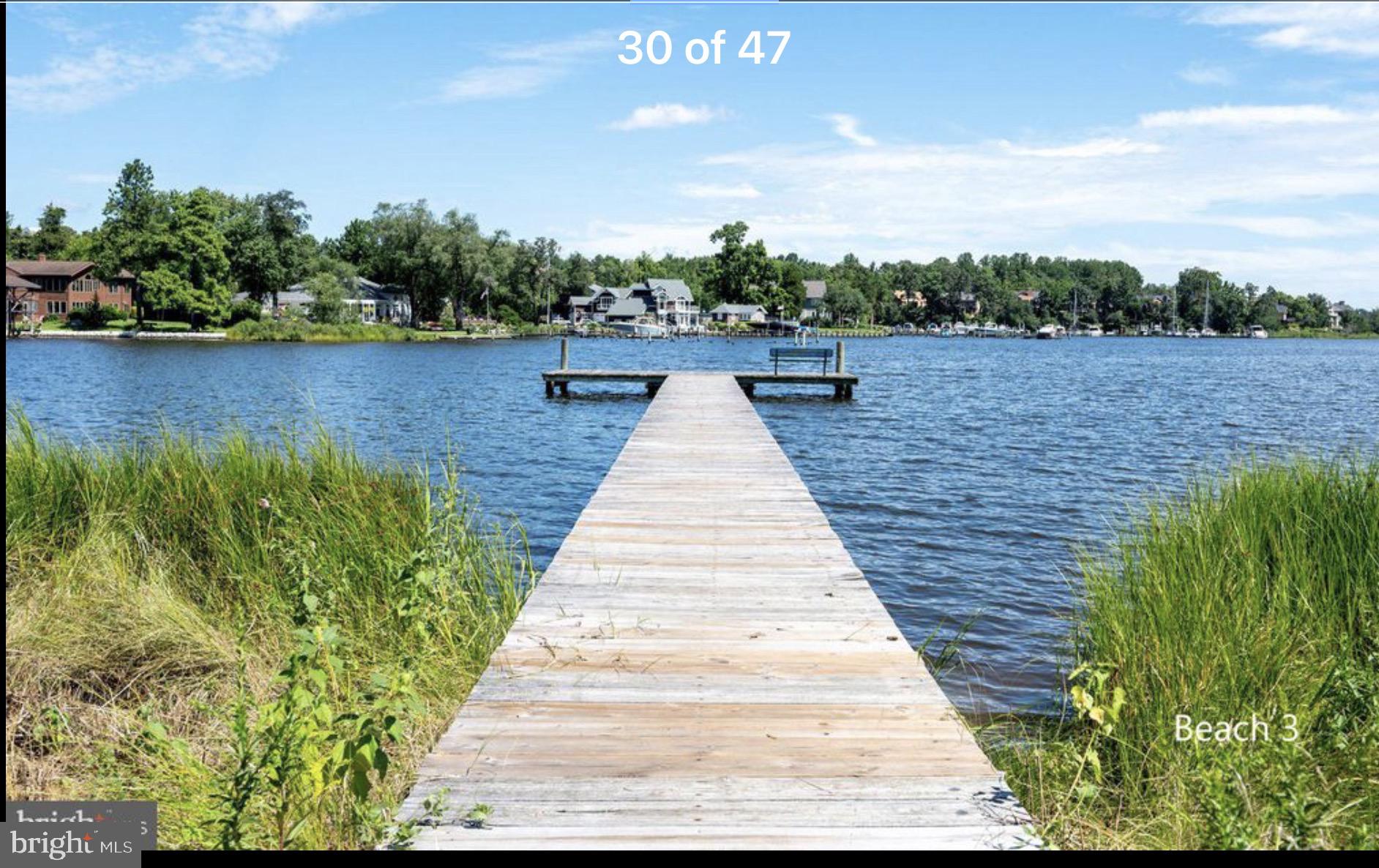 WOODLAND BEACH - Residential
