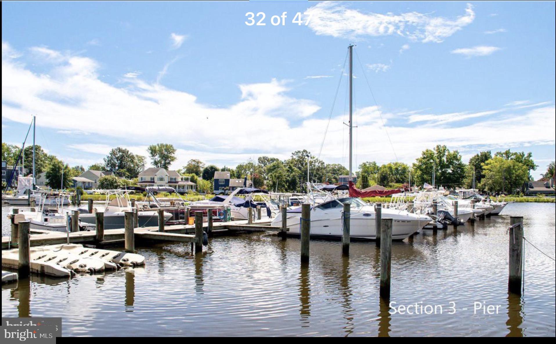 WOODLAND BEACH - Residential
