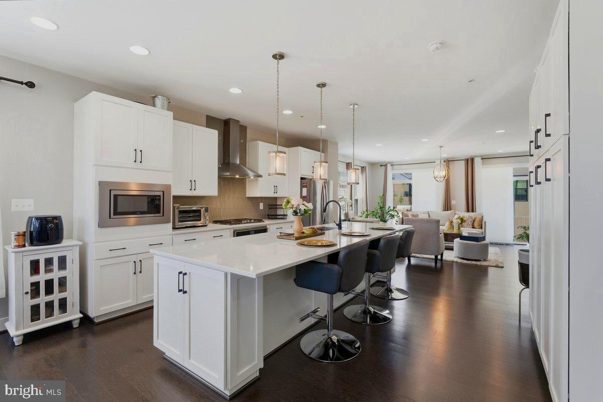 DOWNTOWN BRAMBLETON - Residential