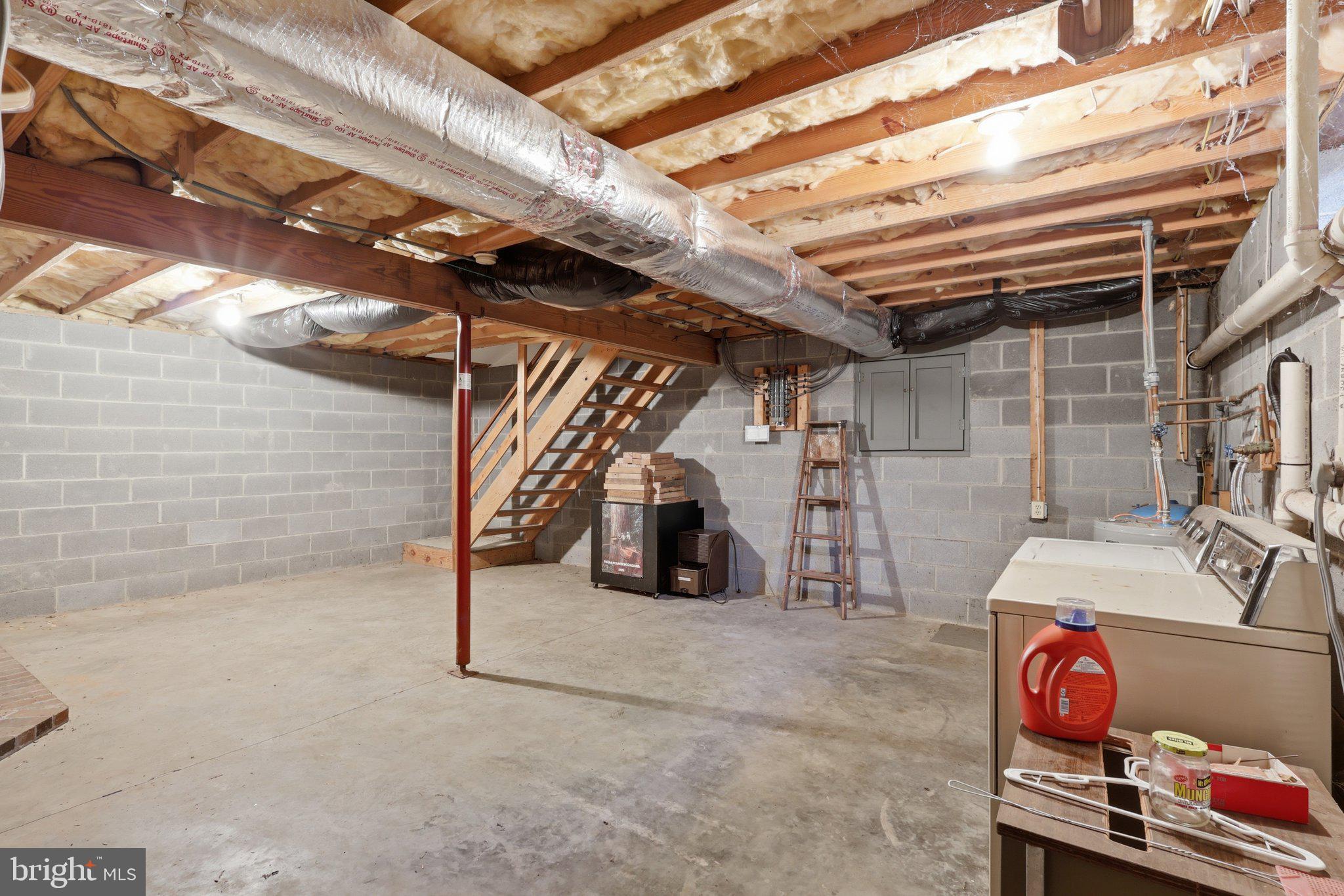 COOL HOLLOW ESTATES - Residential