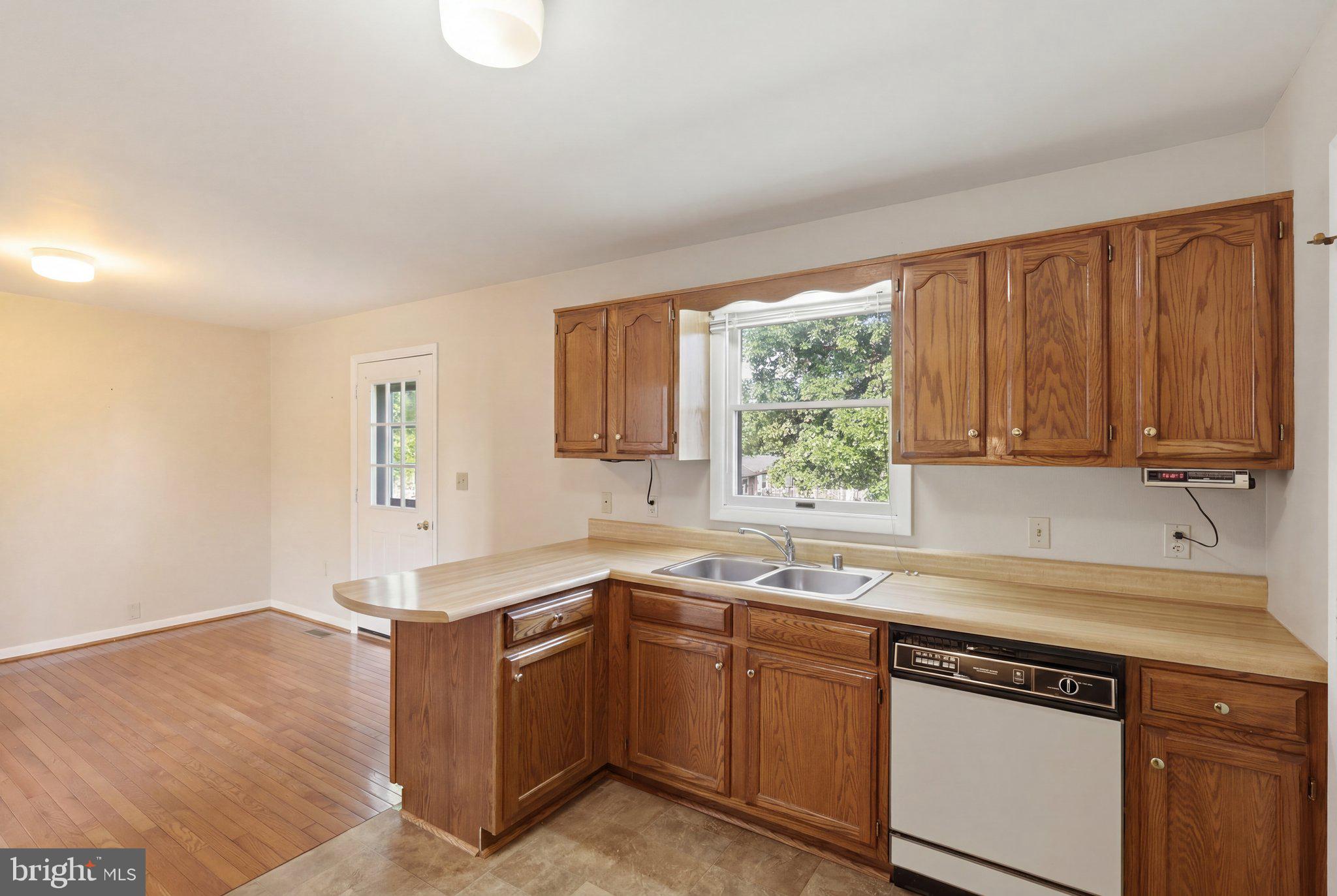 COOL HOLLOW ESTATES - Residential