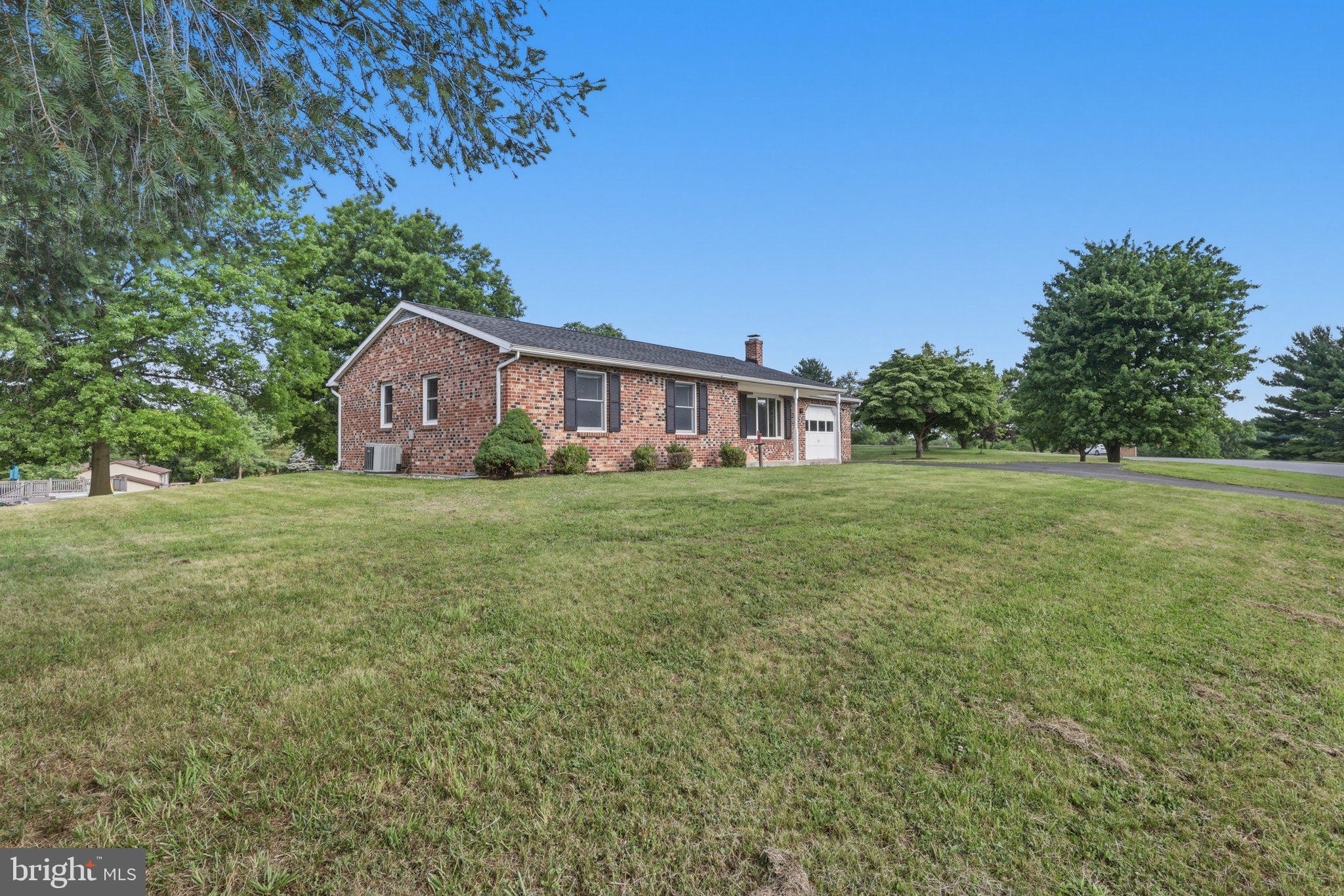 COOL HOLLOW ESTATES - Residential