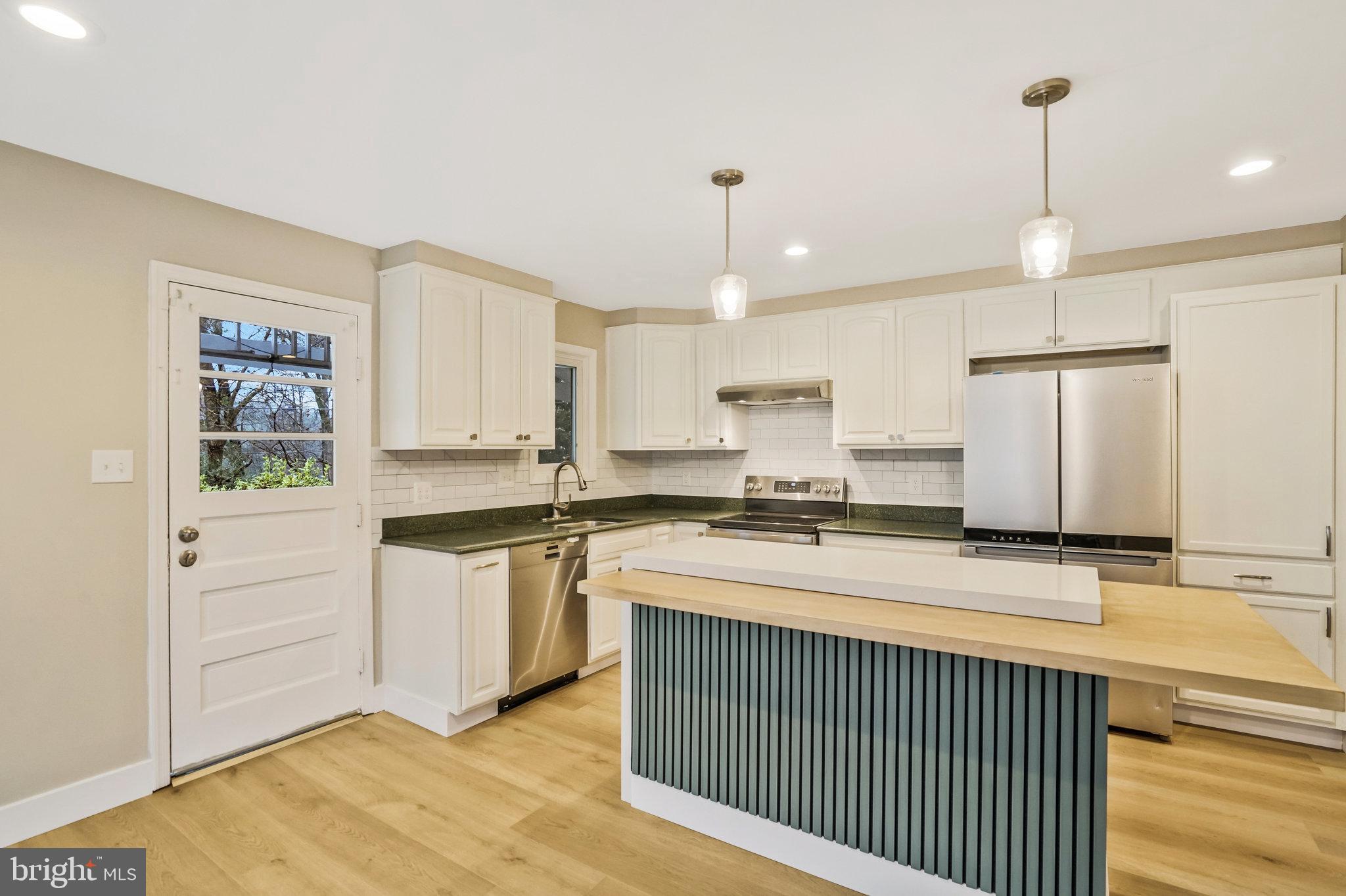 CANTERBURY WOODS - Residential Lease