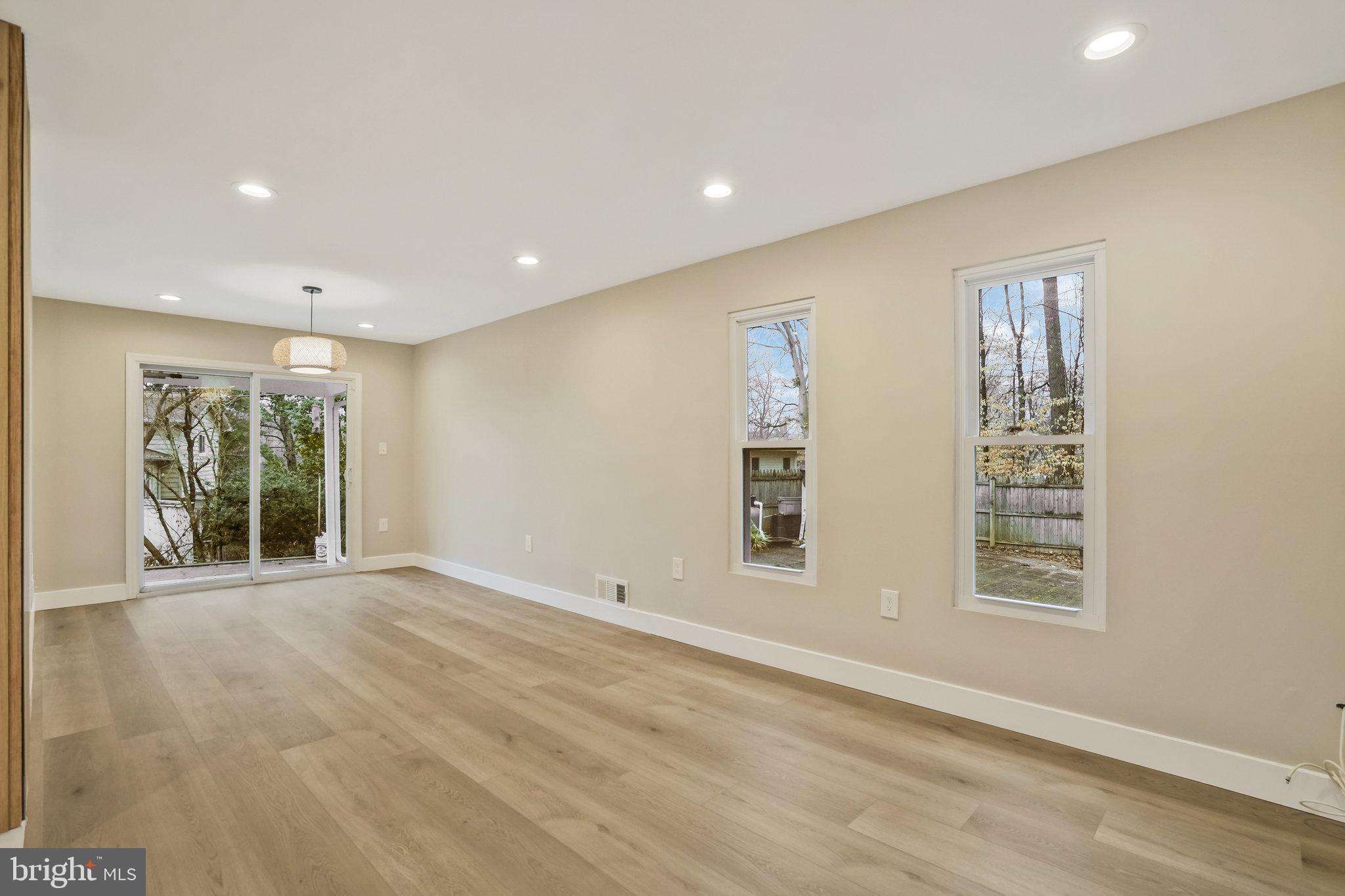 CANTERBURY WOODS - Residential Lease