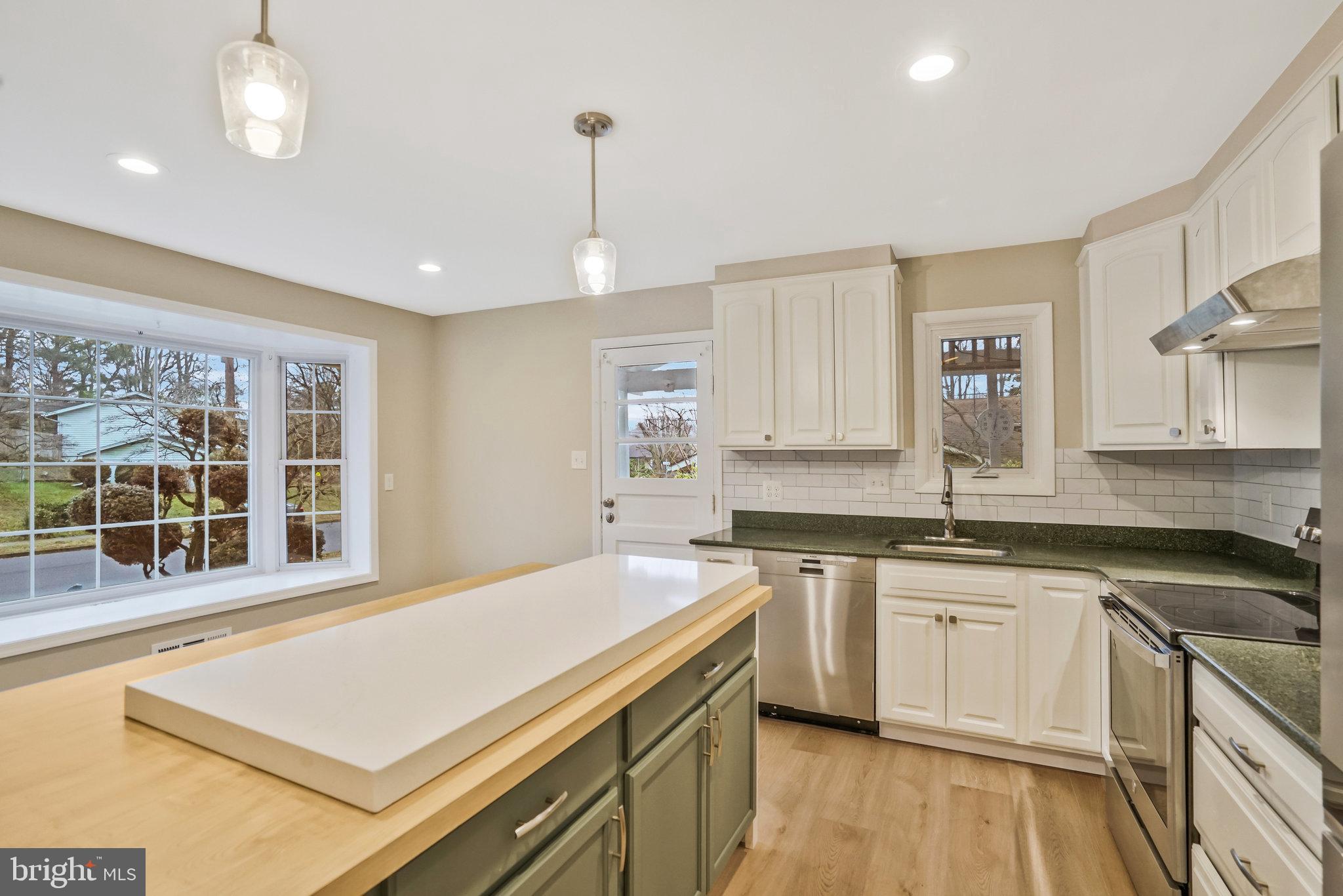 CANTERBURY WOODS - Residential Lease