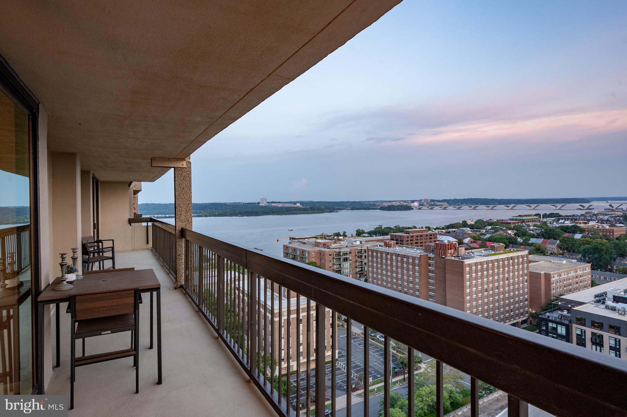 ALEXANDRIA HOUSE - Residential