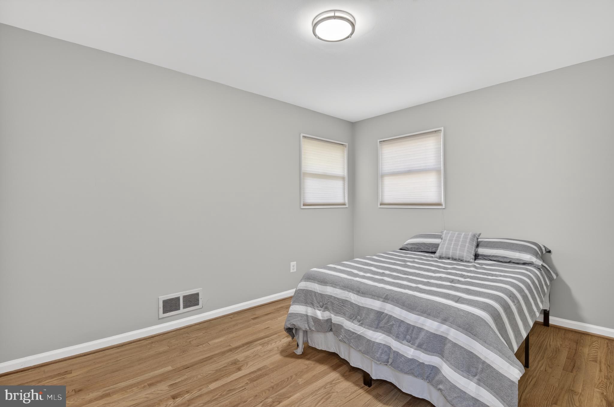 GLENVIEW - Residential