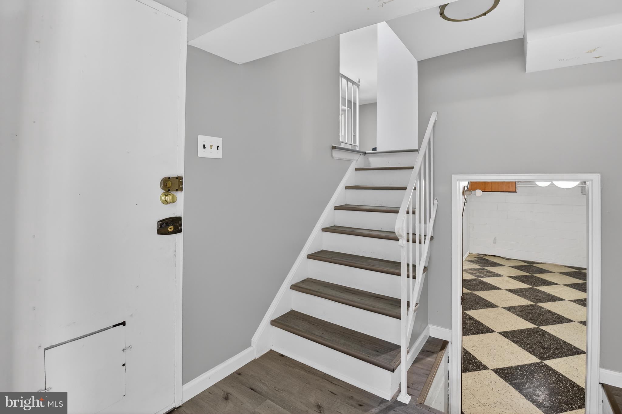 GLENVIEW - Residential