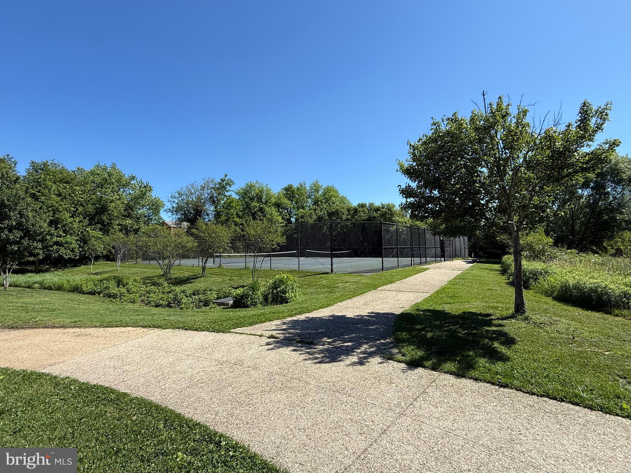 GLENVIEW - Residential