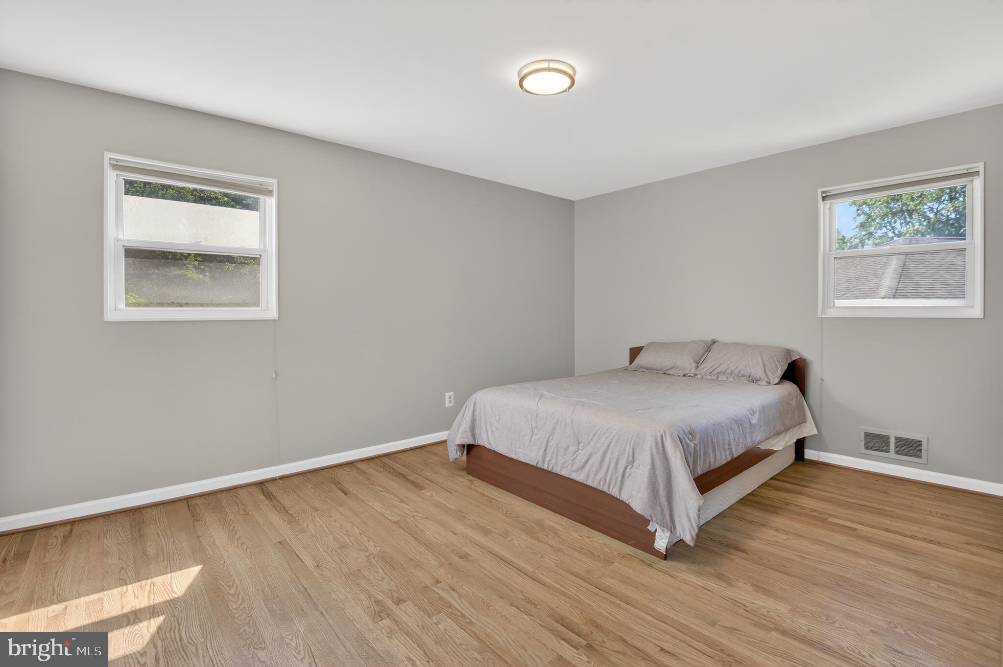 GLENVIEW - Residential
