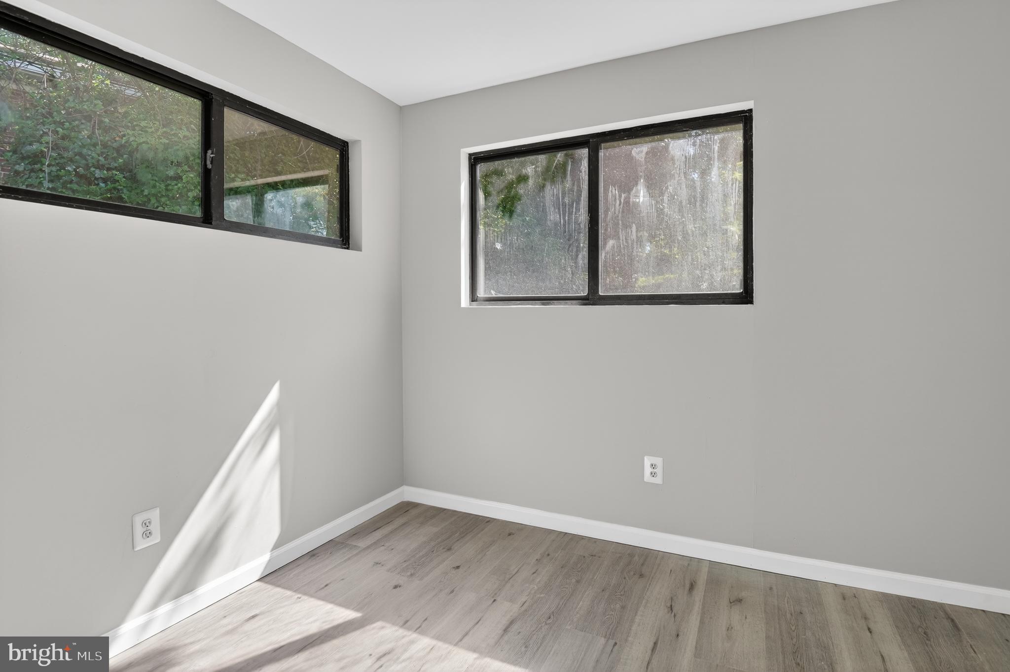 GLENVIEW - Residential