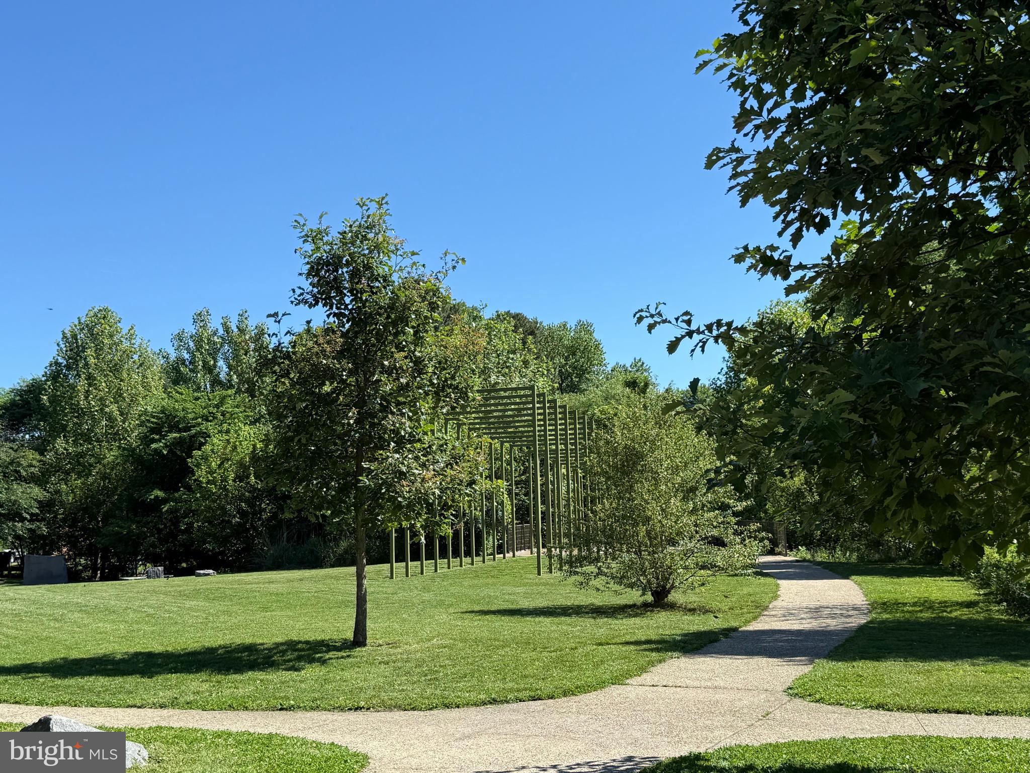GLENVIEW - Residential