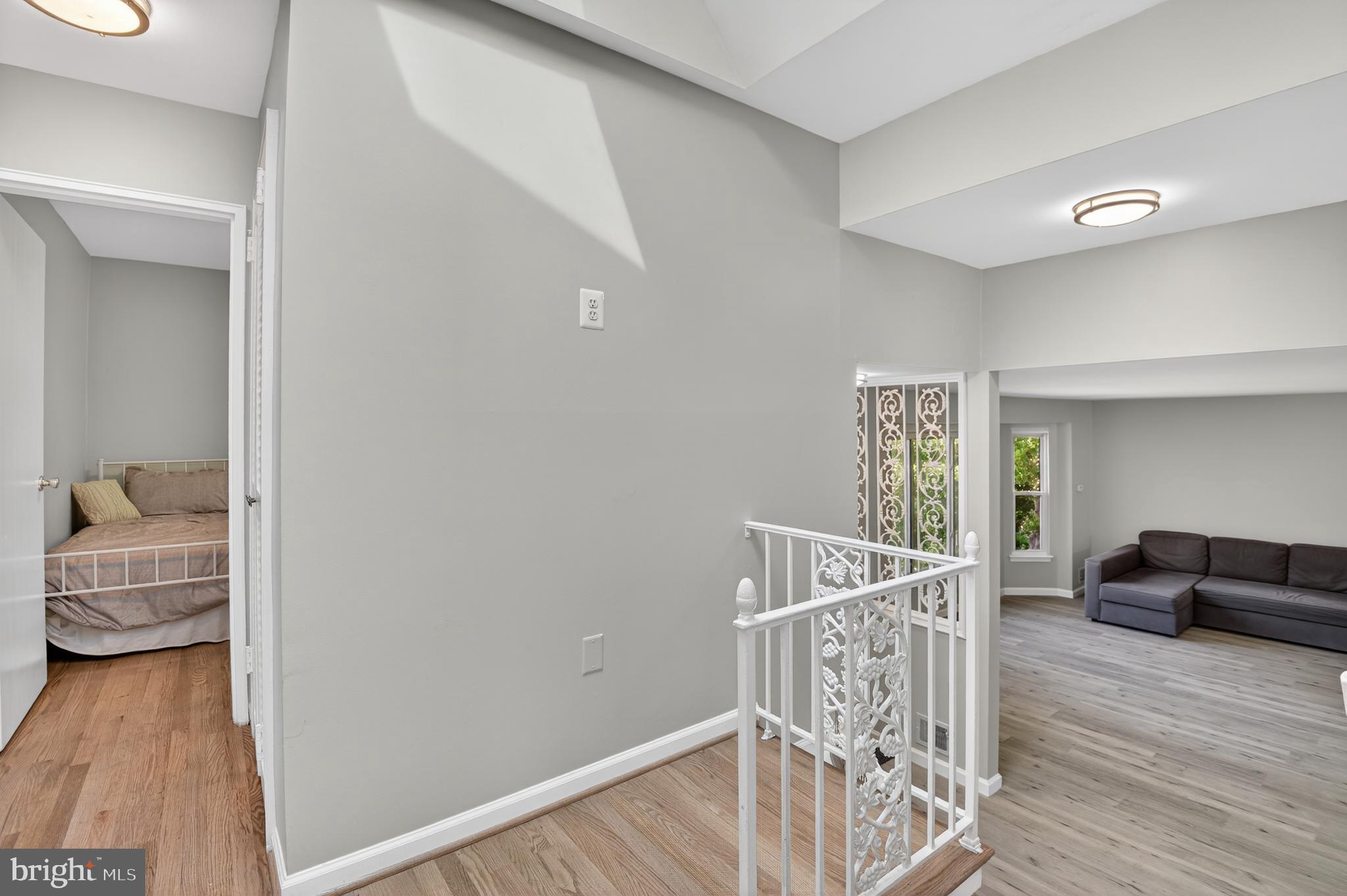 GLENVIEW - Residential