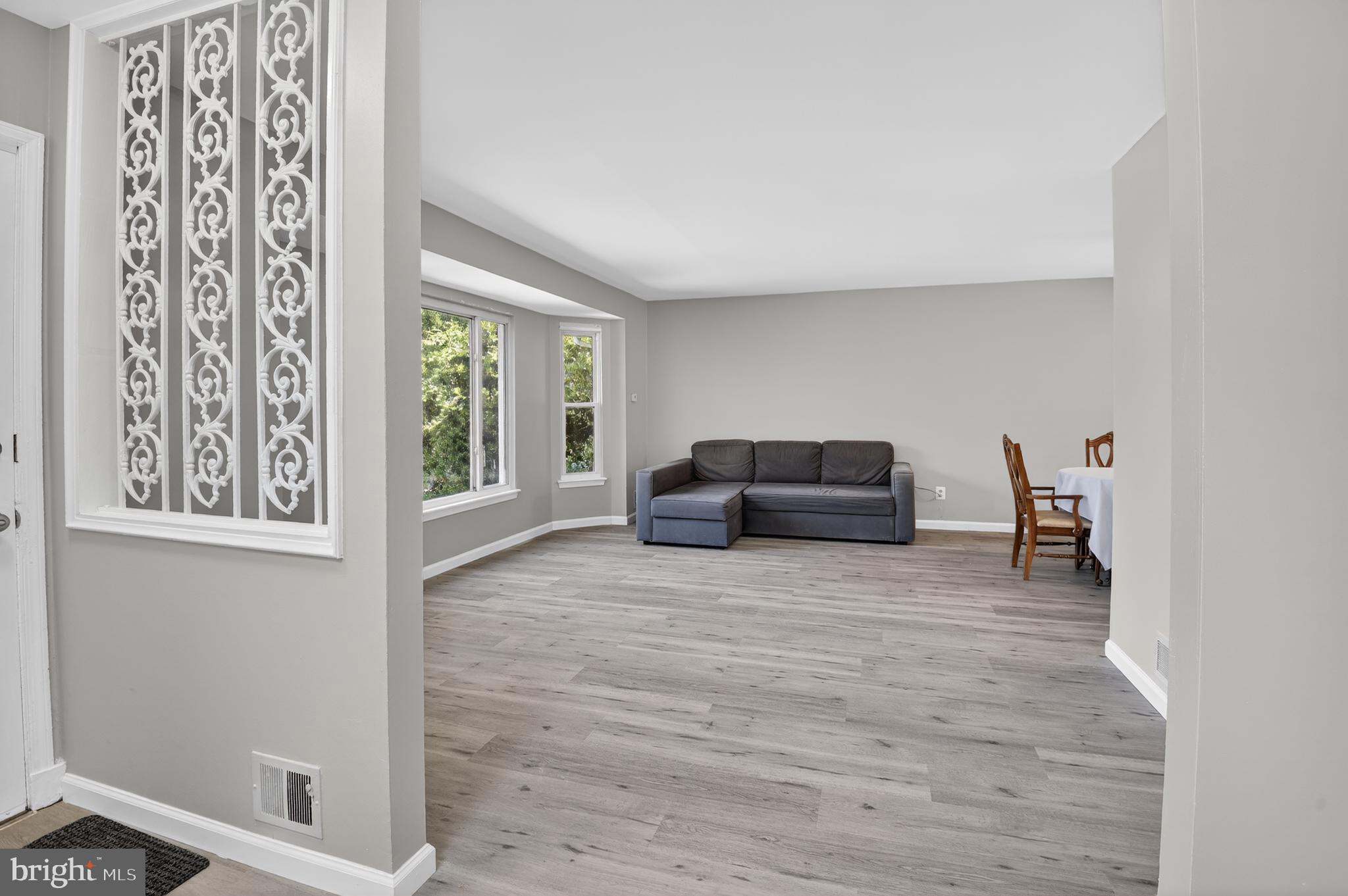 GLENVIEW - Residential