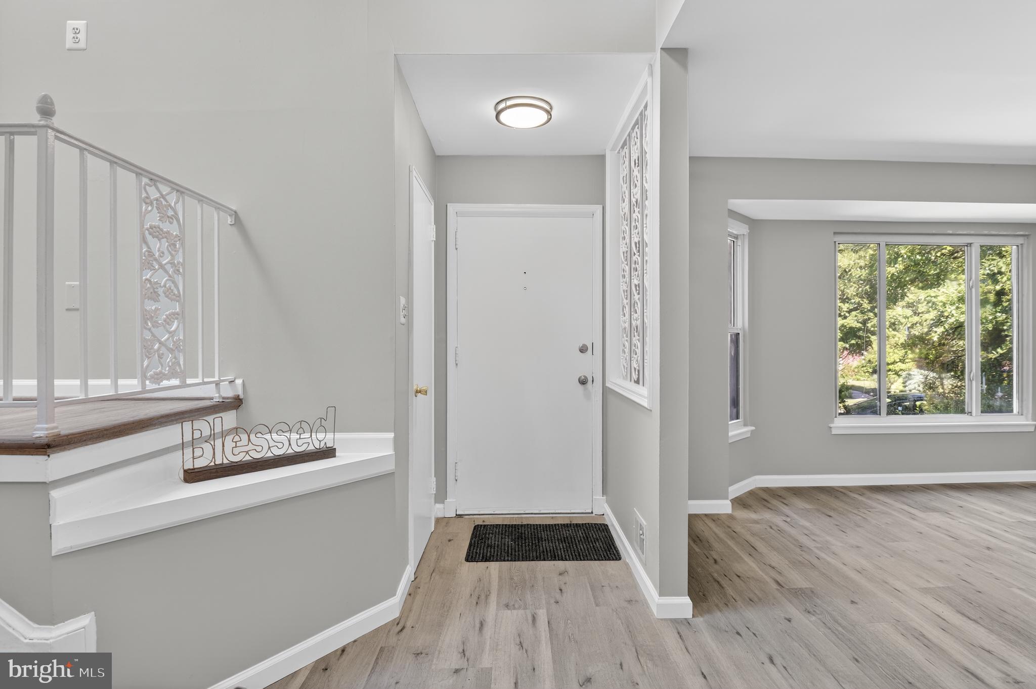 GLENVIEW - Residential