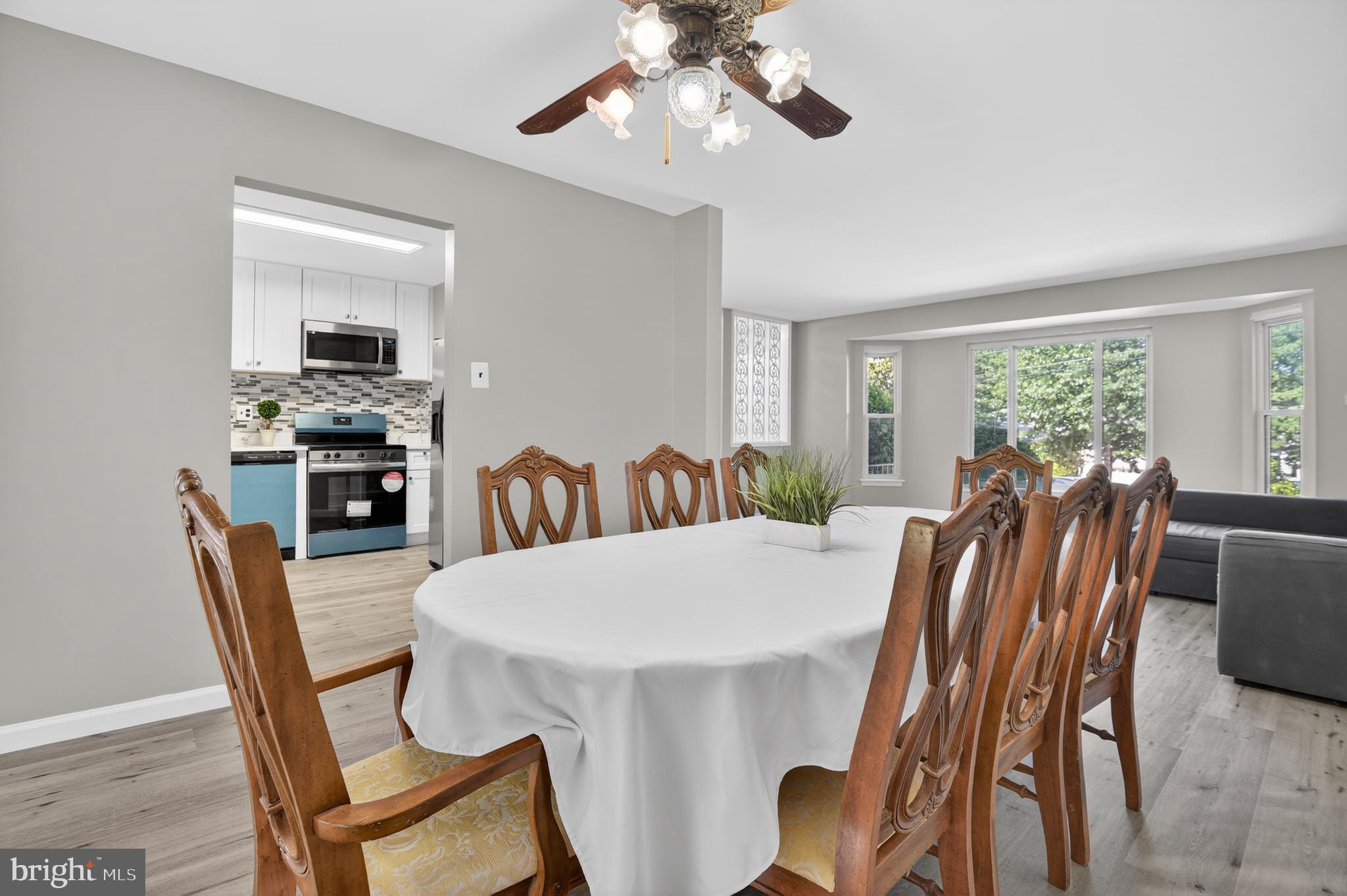 GLENVIEW - Residential
