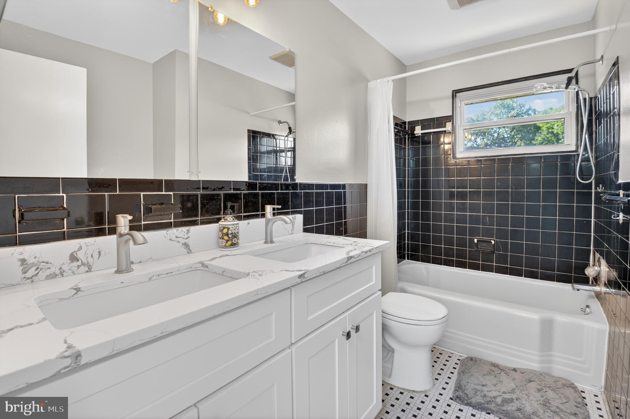 GLENVIEW - Residential