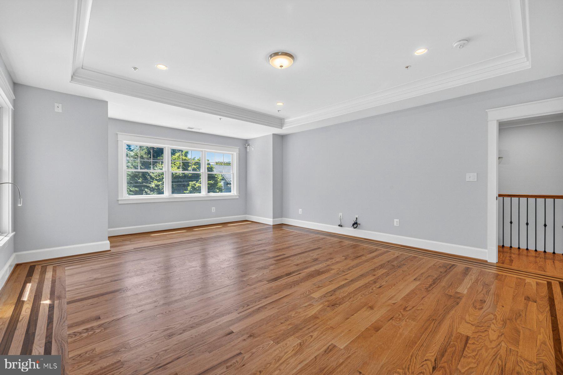 AYRLAWN - Residential