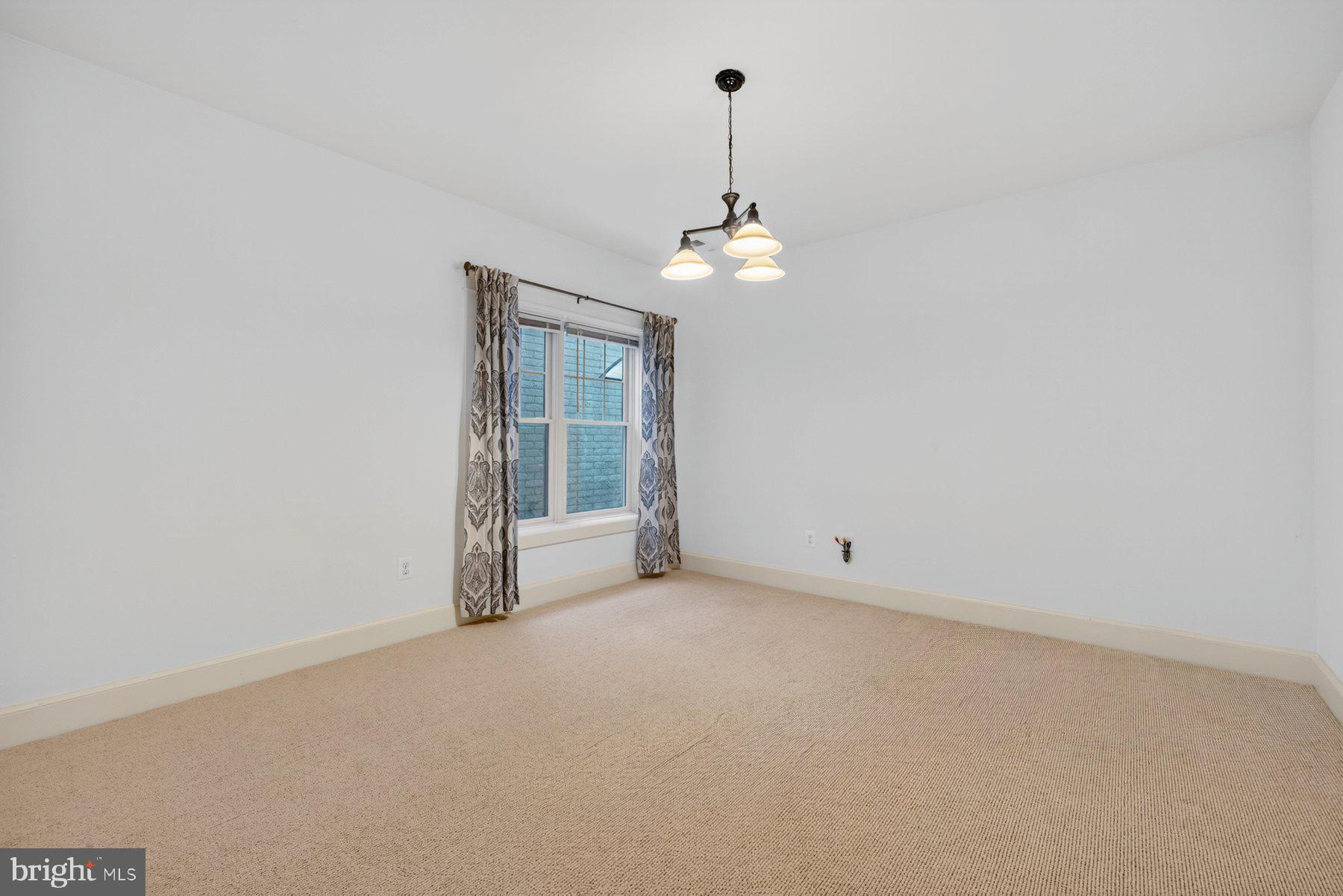 AYRLAWN - Residential