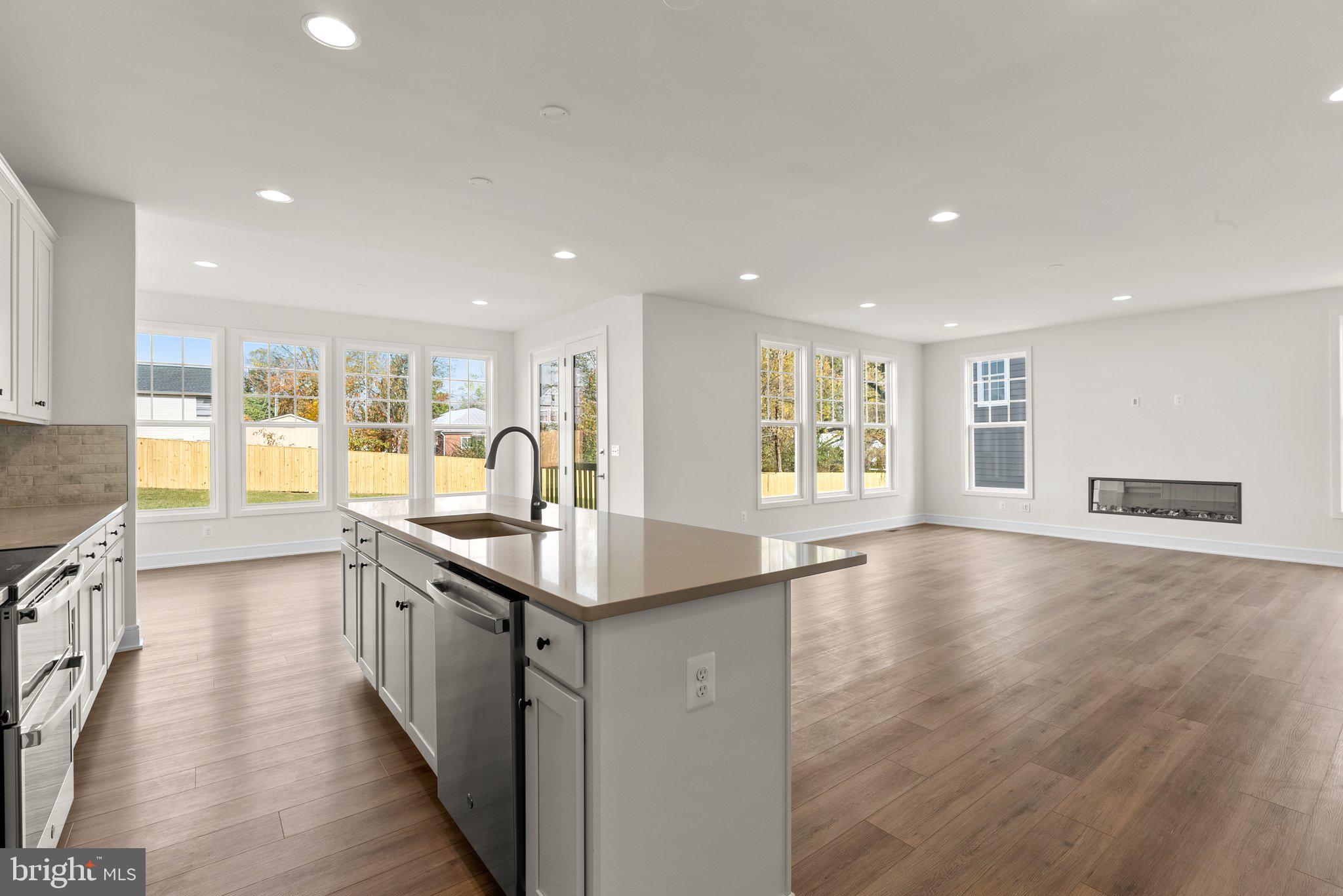 HERITAGE AT MARSHALL - Residential