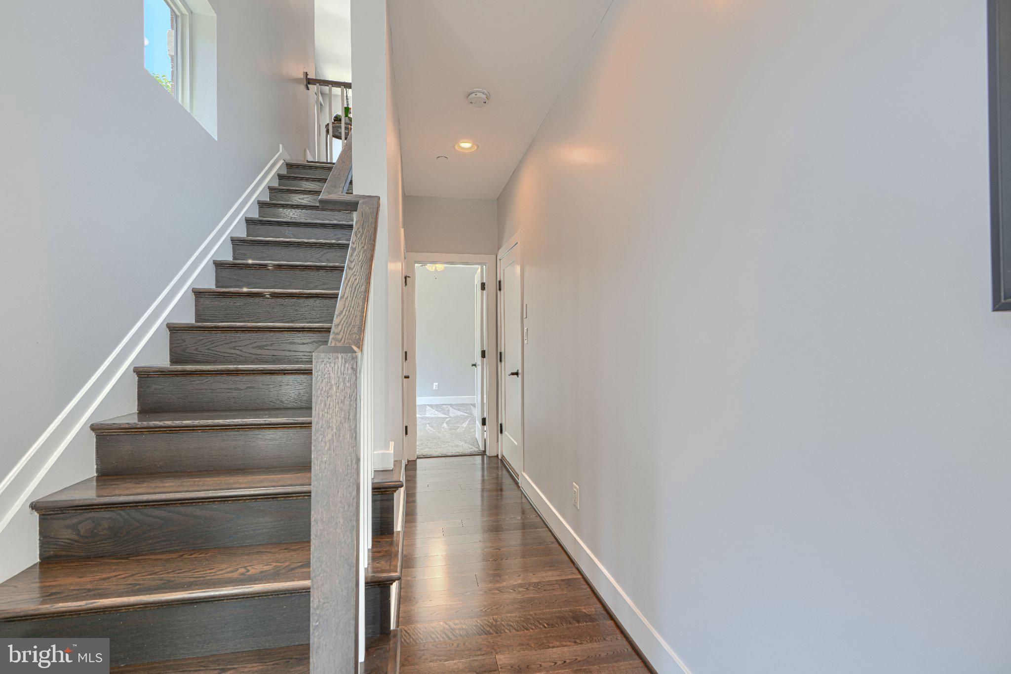 LOCUST POINT - Residential