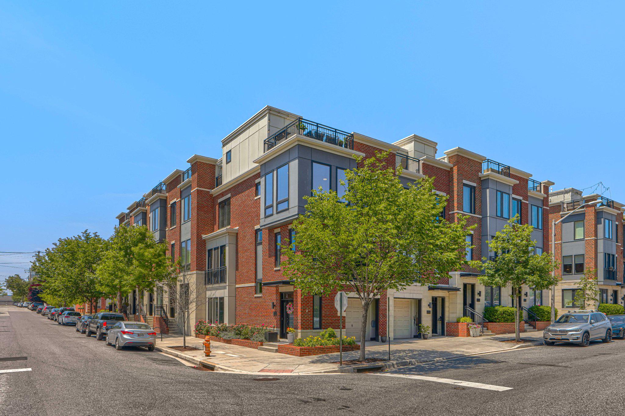 LOCUST POINT - Residential