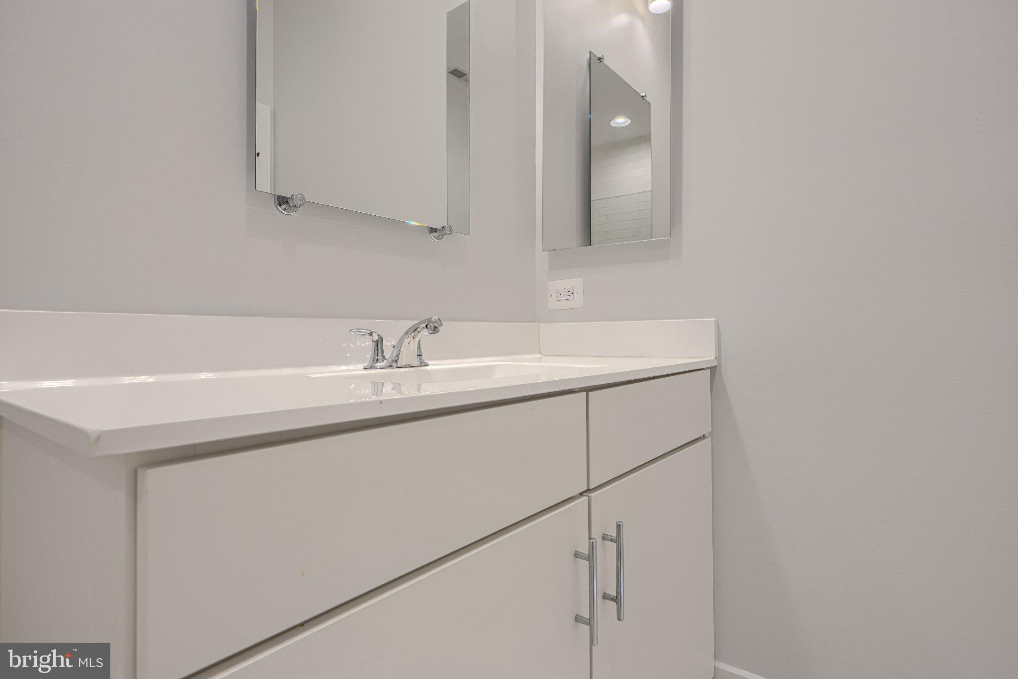 LOCUST POINT - Residential