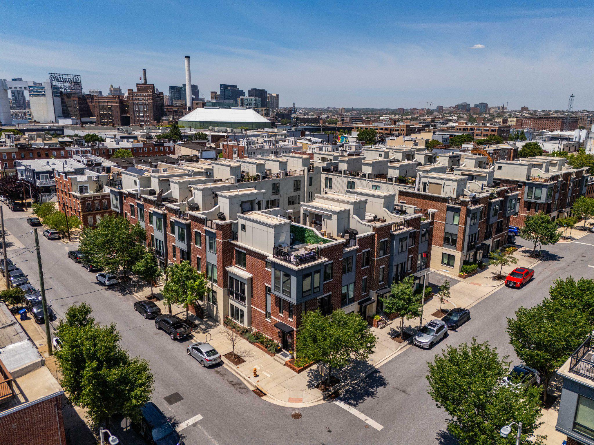 LOCUST POINT - Residential