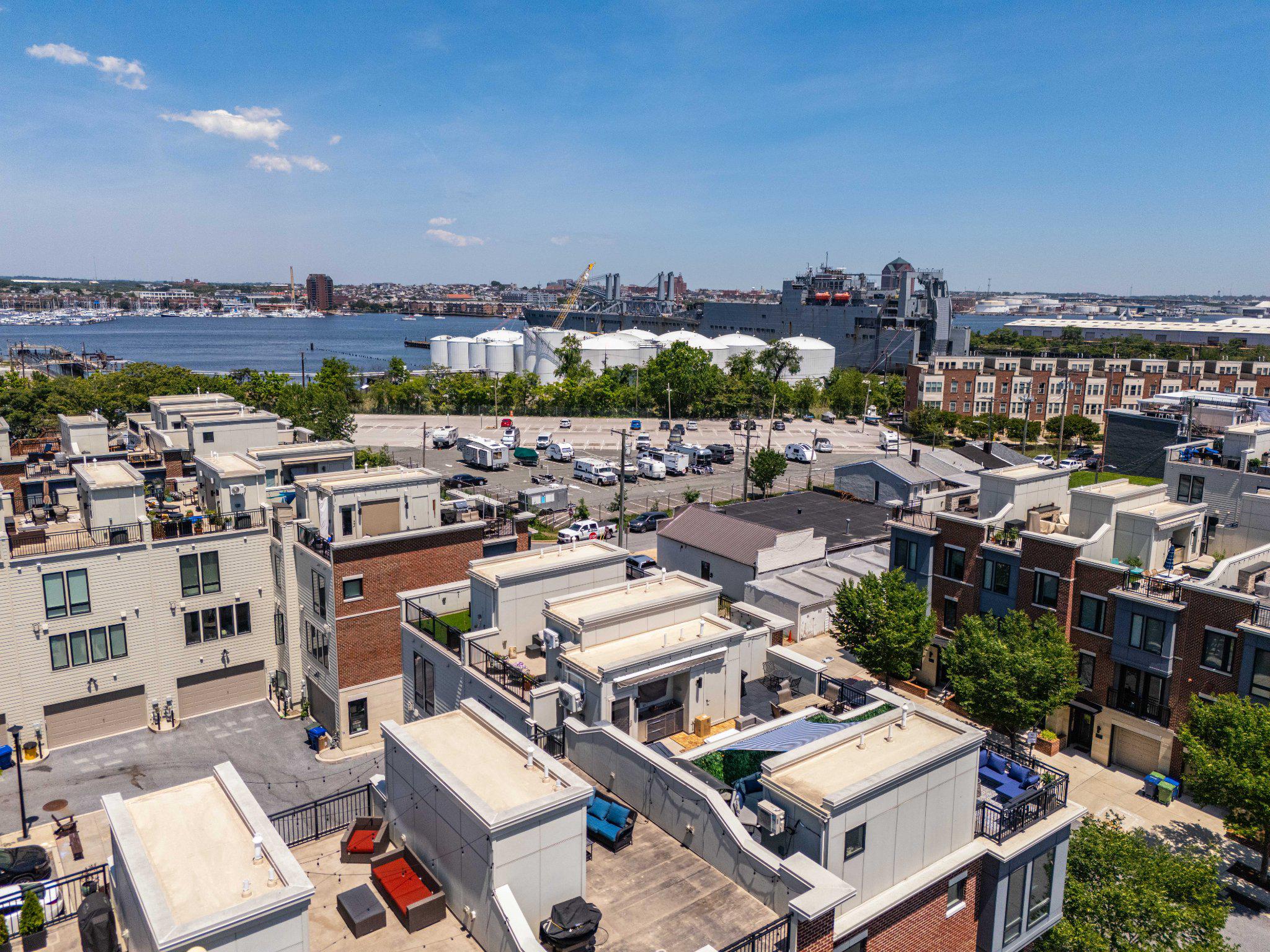 LOCUST POINT - Residential