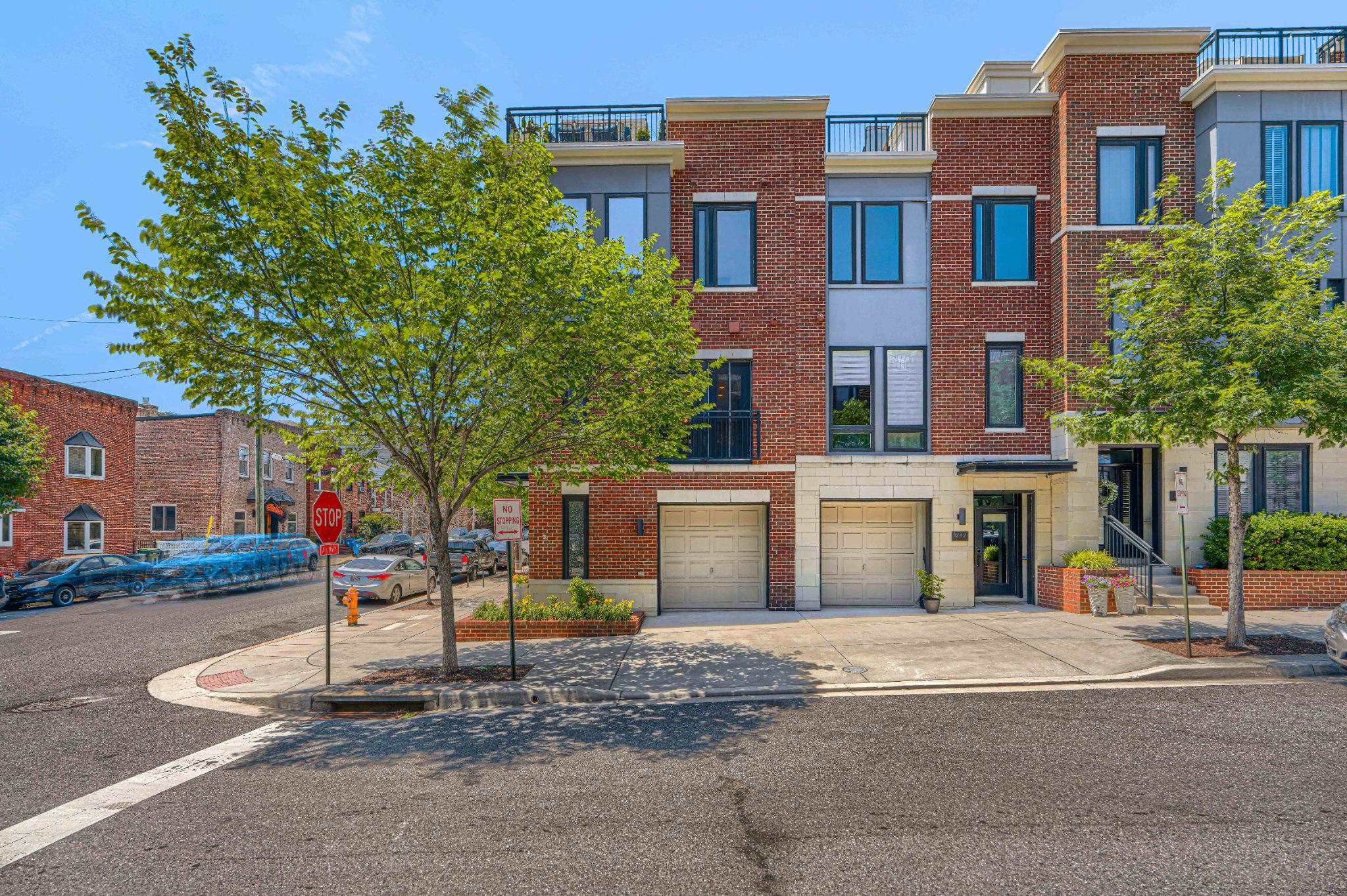 LOCUST POINT - Residential