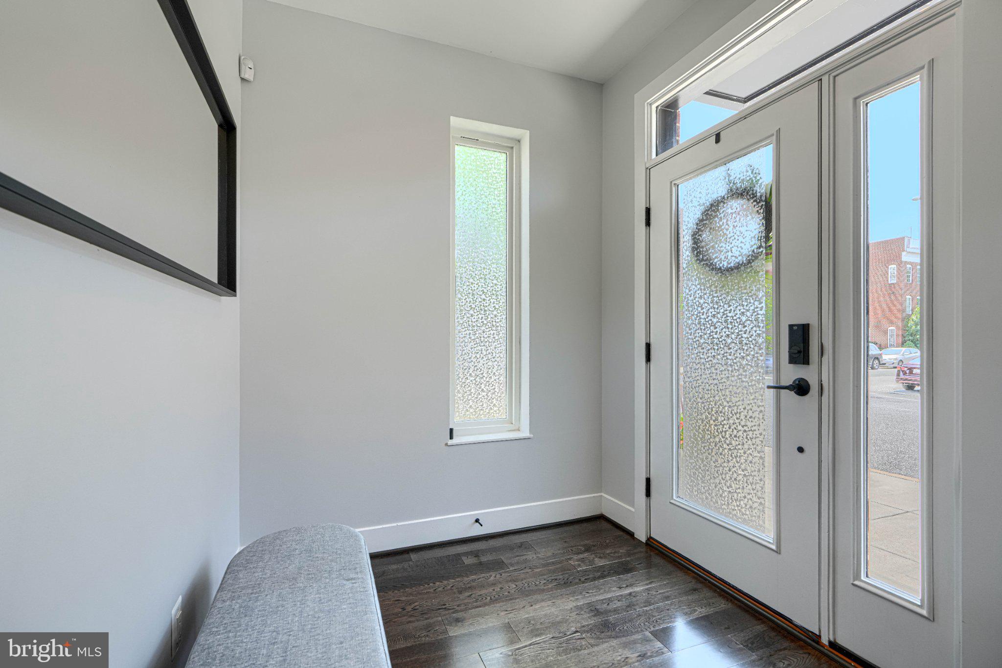 LOCUST POINT - Residential