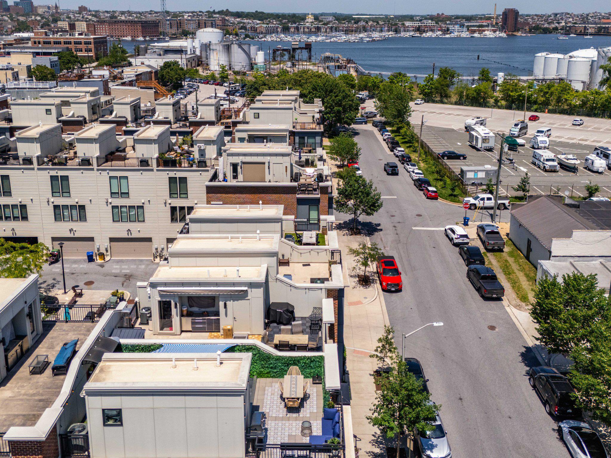 LOCUST POINT - Residential
