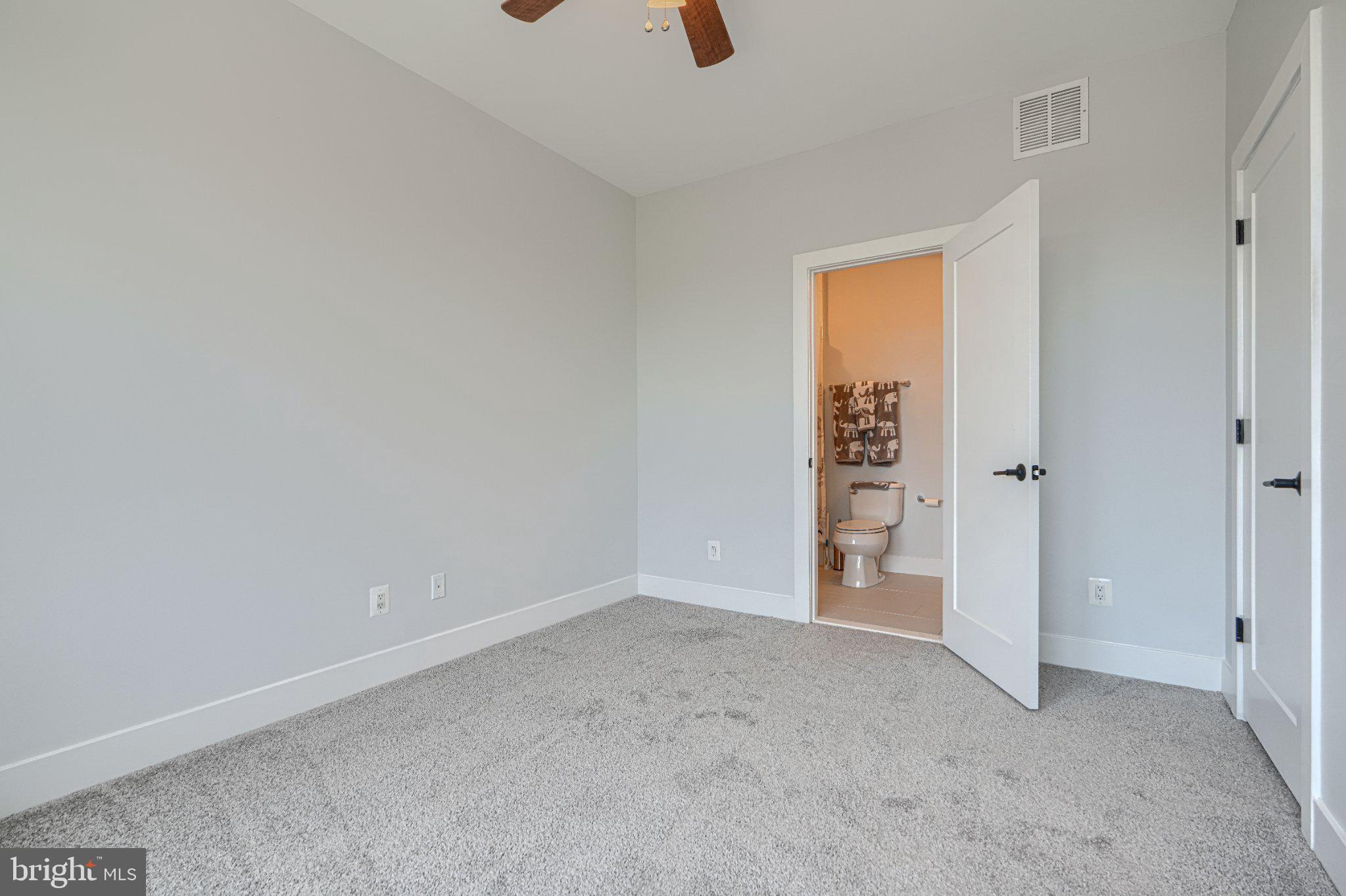 LOCUST POINT - Residential