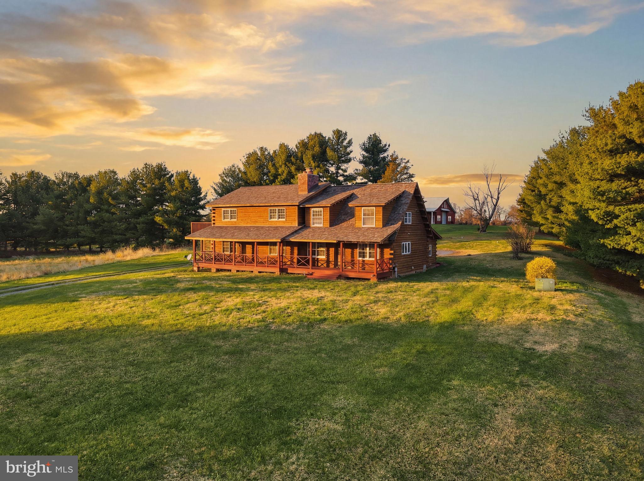 POOLESVILLE OUTSIDE - Residential