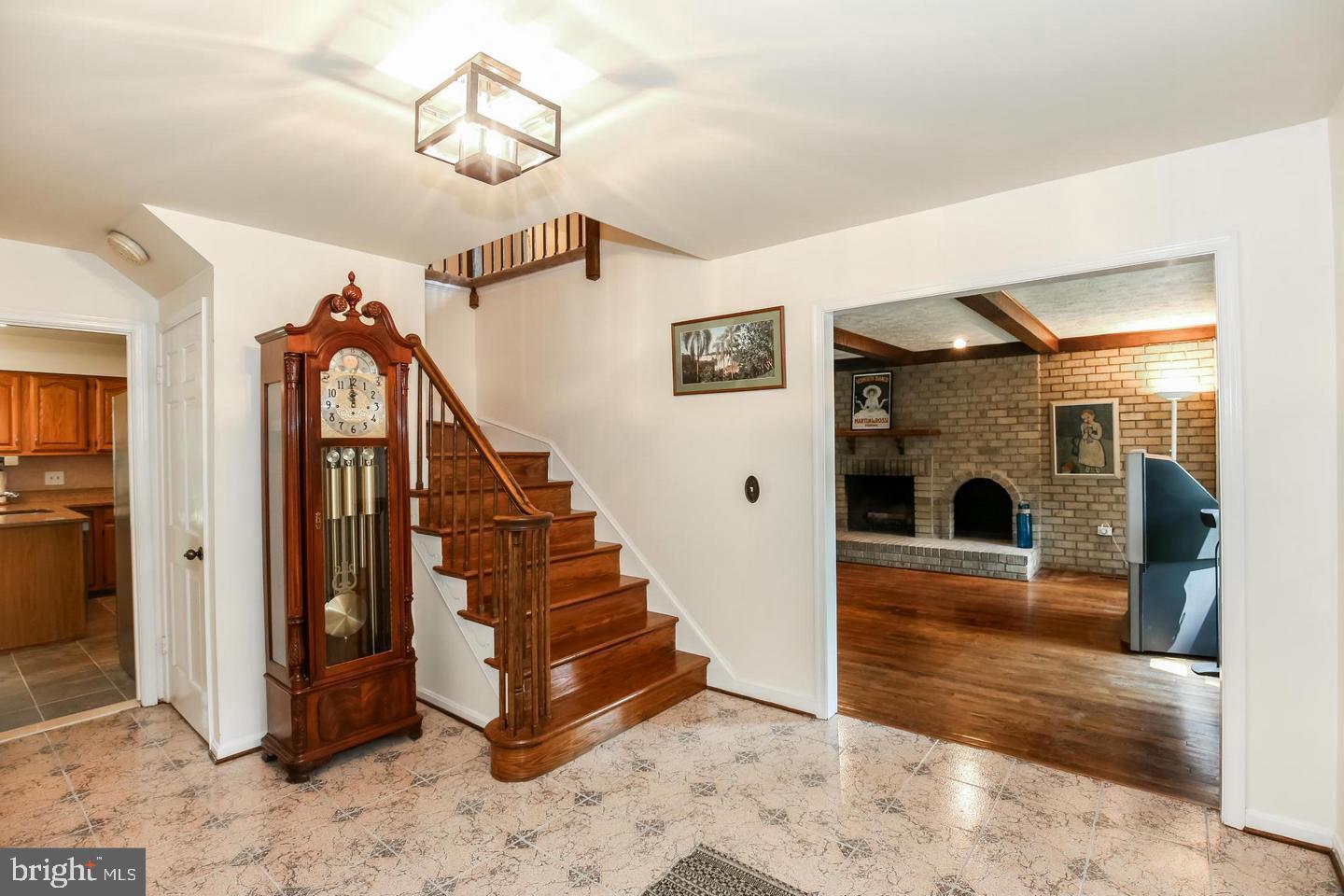 CHARRED OAK ESTATES - Residential Lease