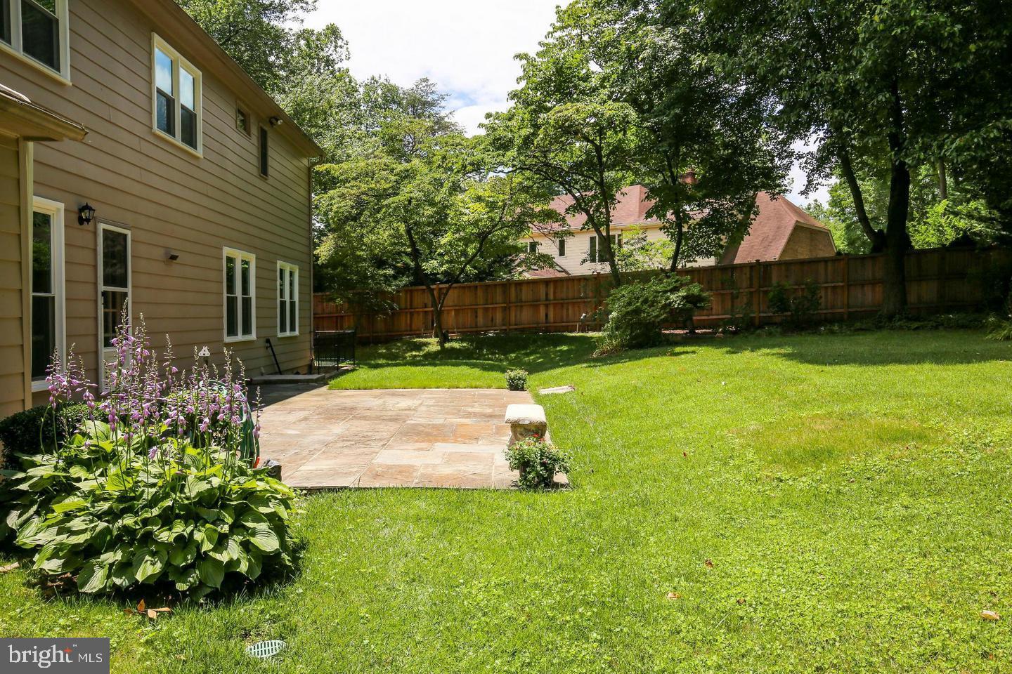 CHARRED OAK ESTATES - Residential Lease