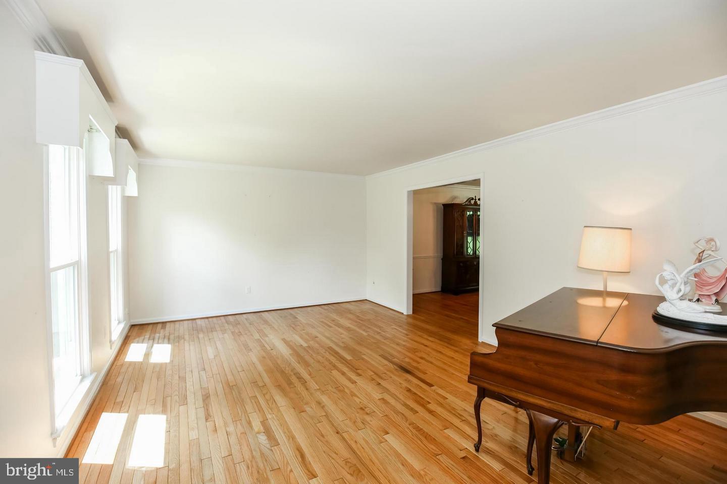 CHARRED OAK ESTATES - Residential Lease