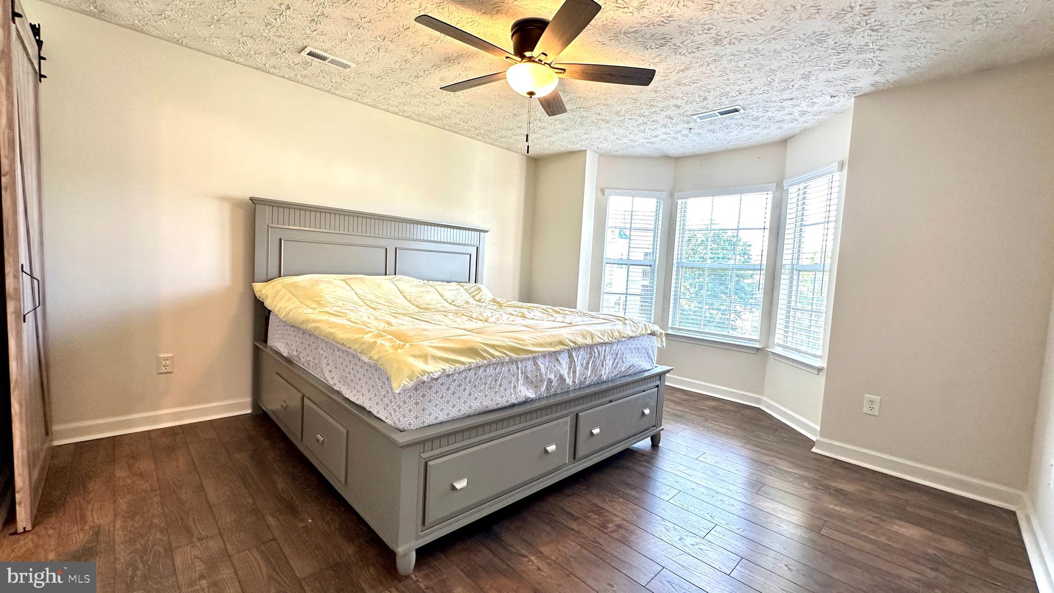 SPRING RIDGE - Residential