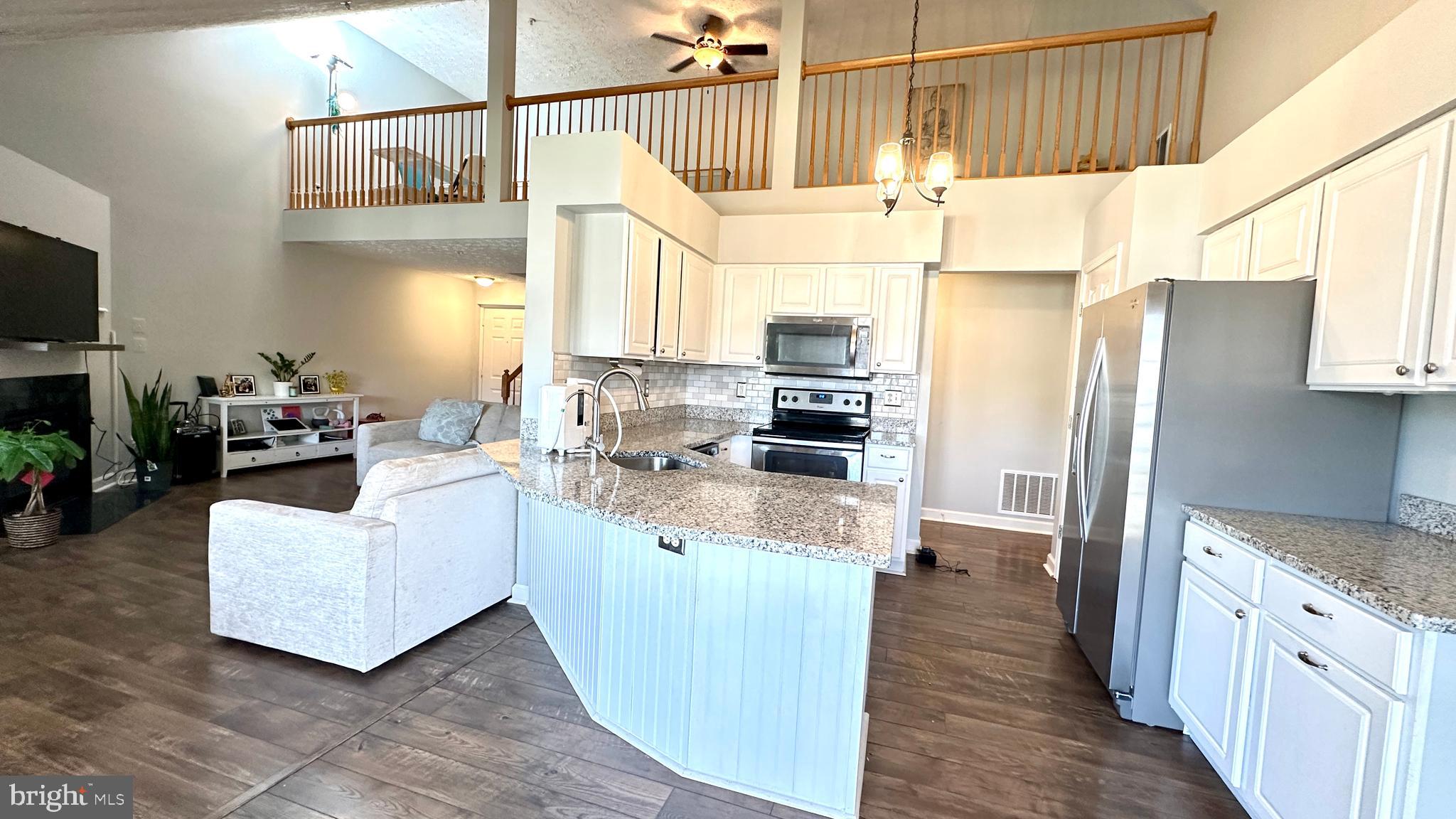 SPRING RIDGE - Residential