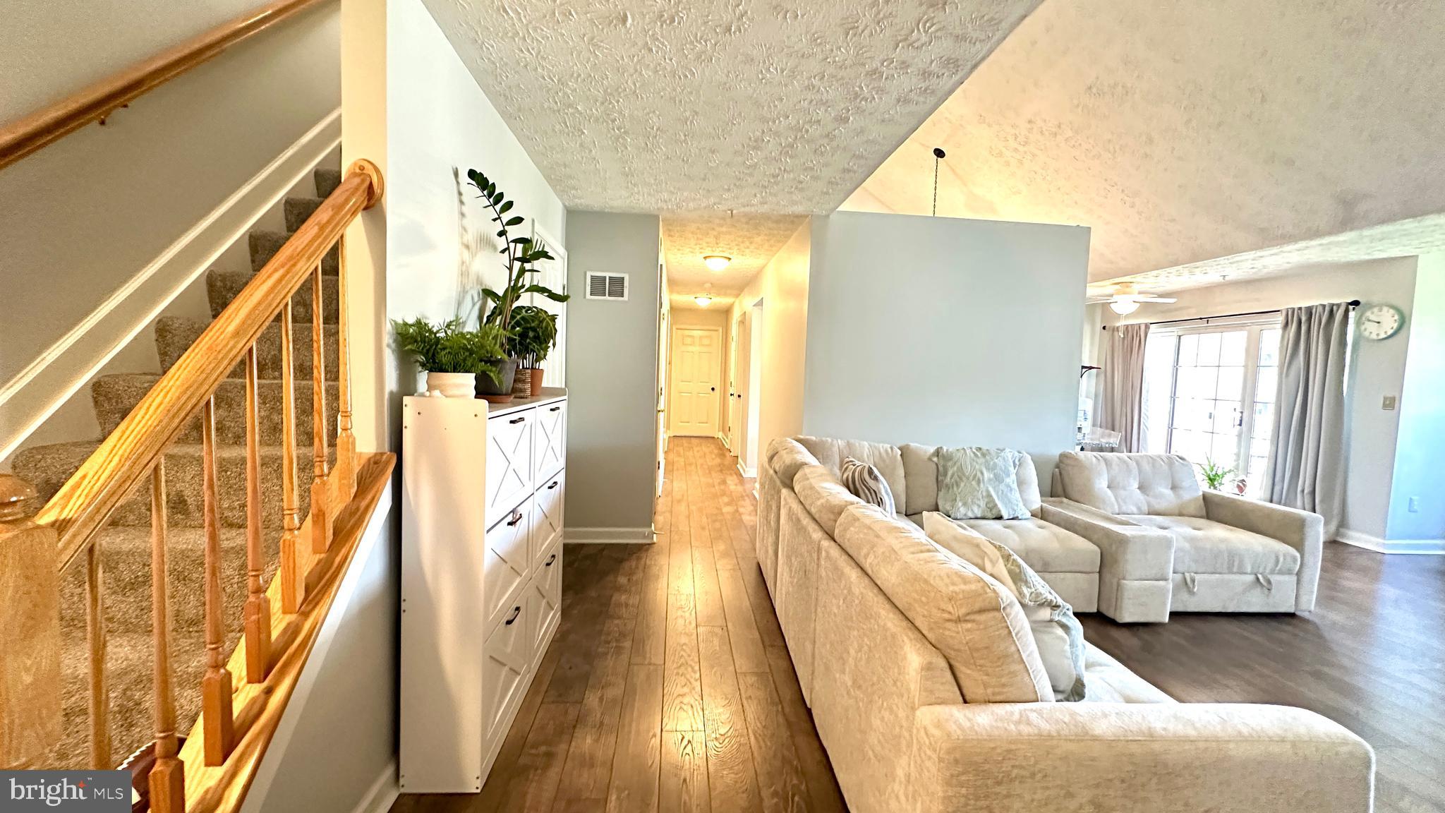 SPRING RIDGE - Residential