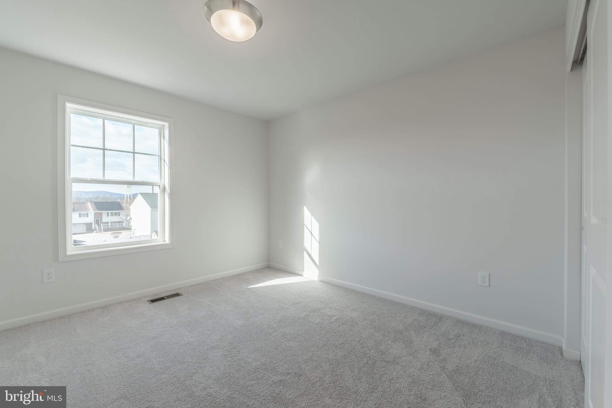APPLEVIEW ESTATES - Residential