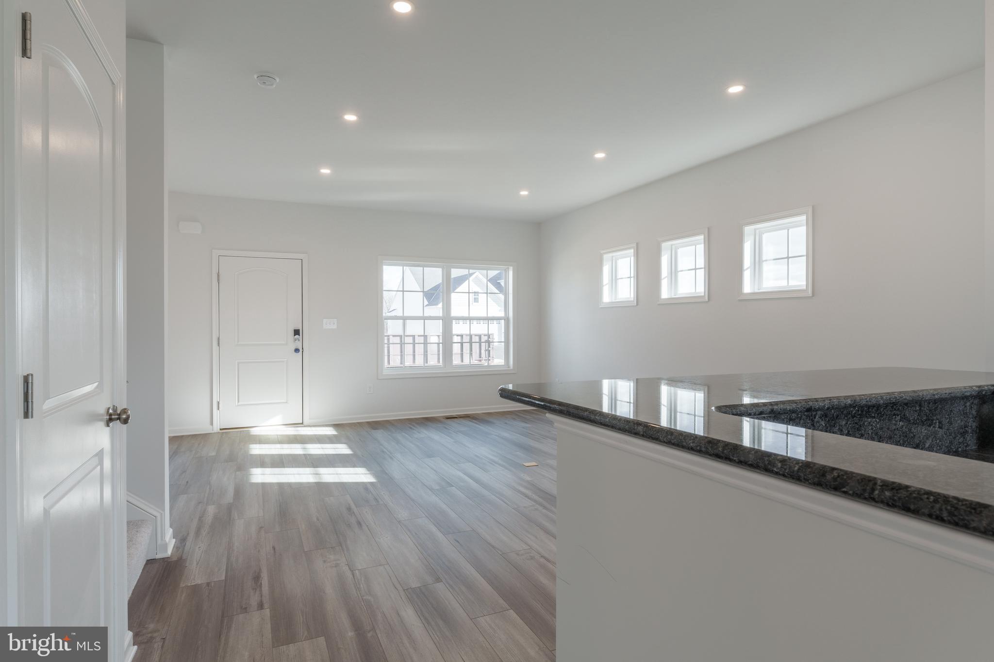 APPLEVIEW ESTATES - Residential