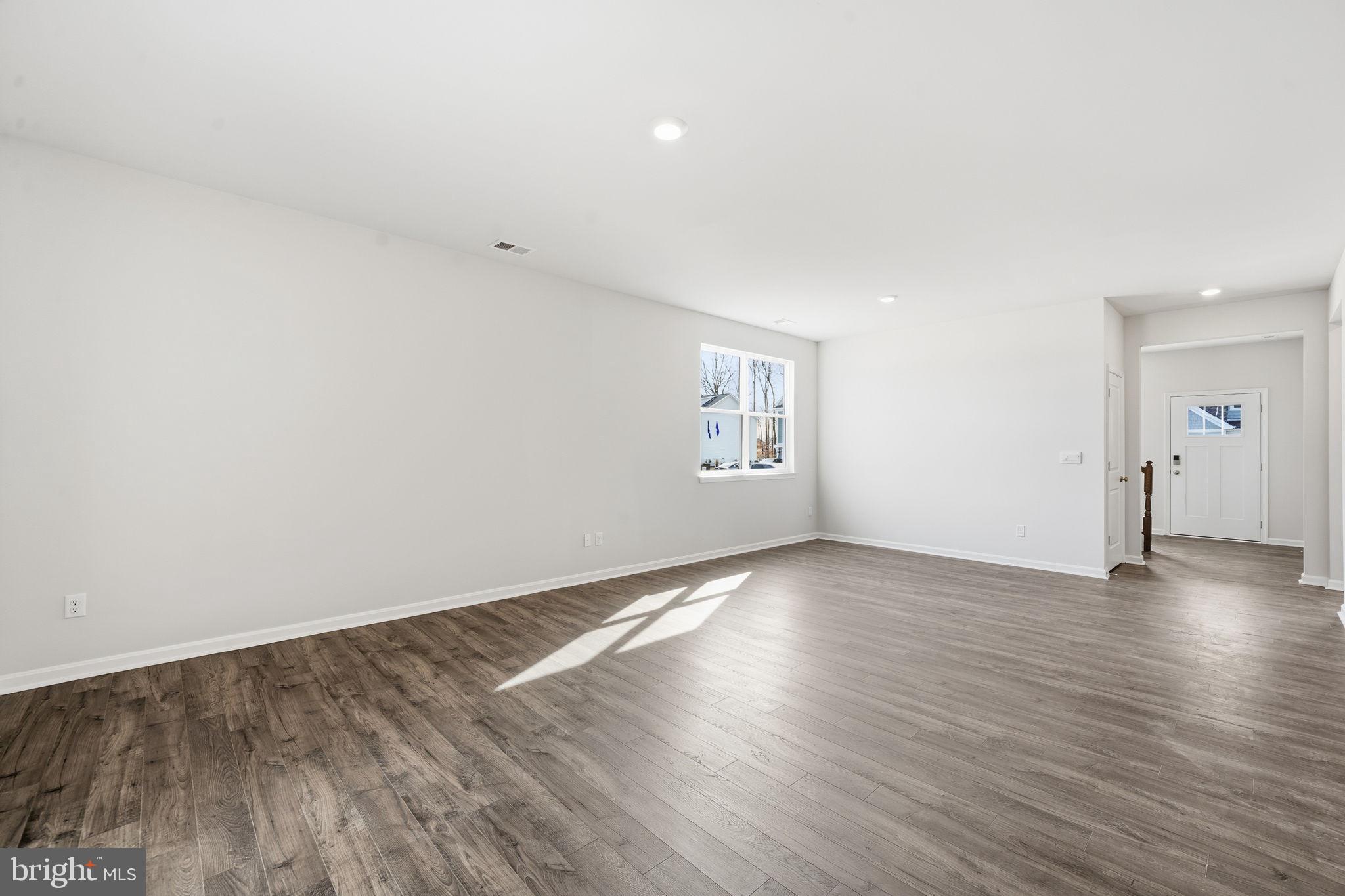 LADYSMITH VILLAGE - Residential