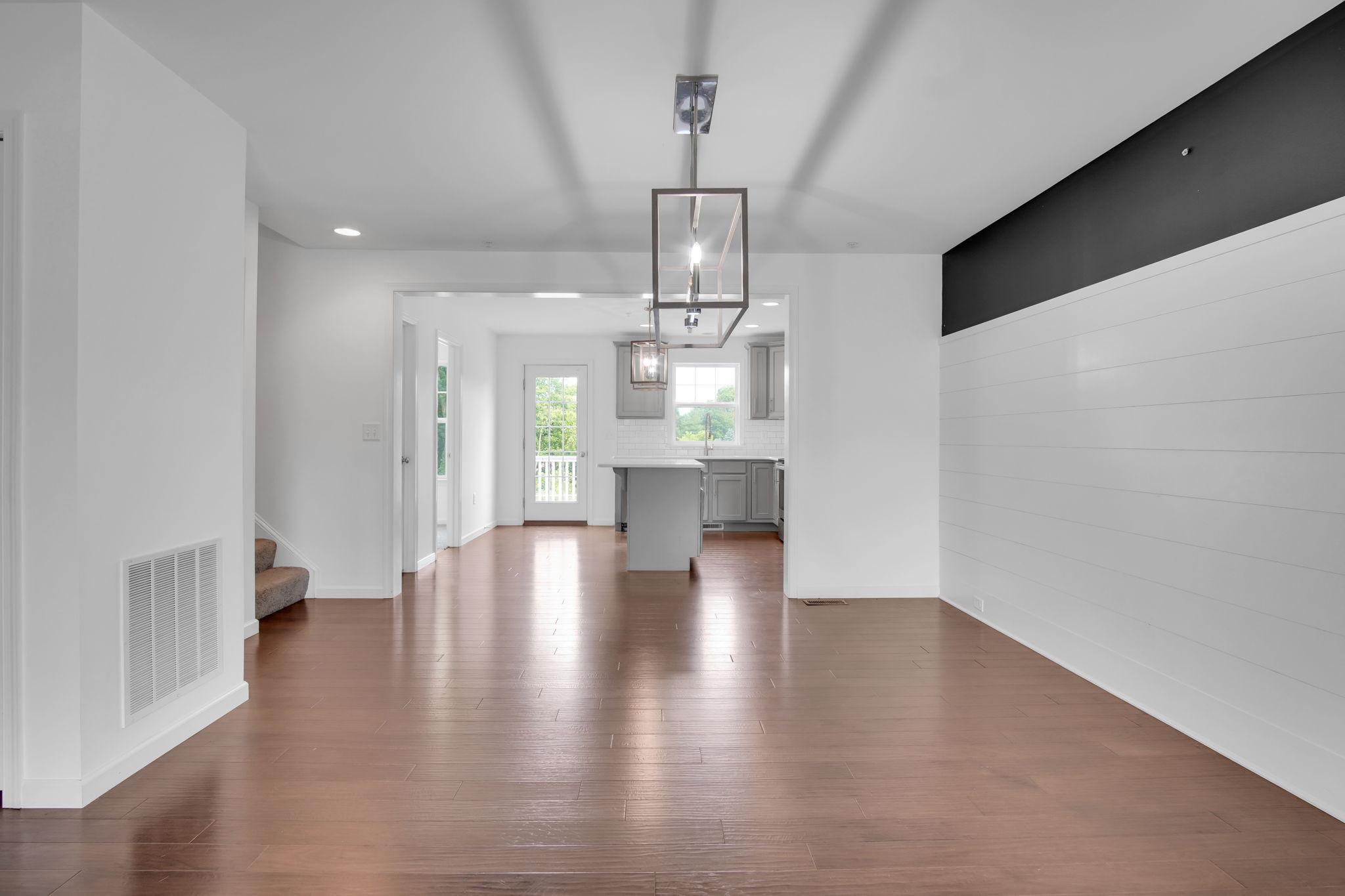 MAYAPPLE WOODS - Residential